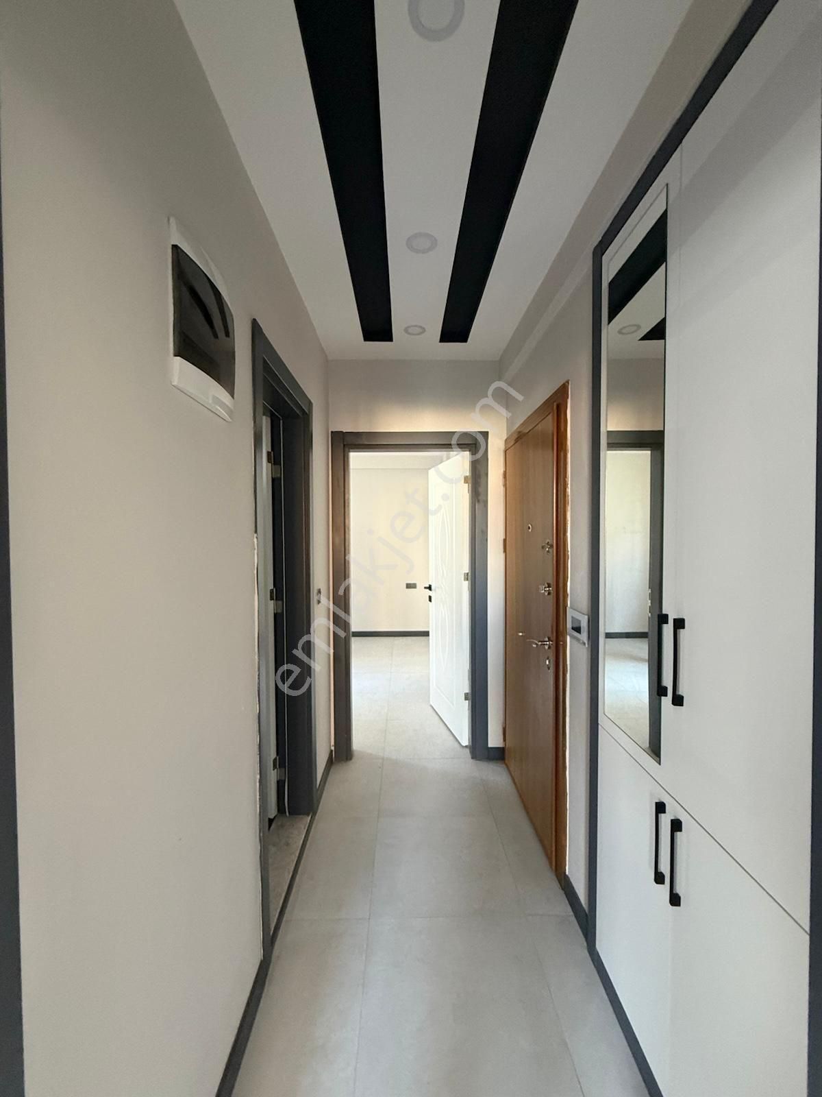 1+1 Satılık Bahçeli Nizam Daire - Görsel 2