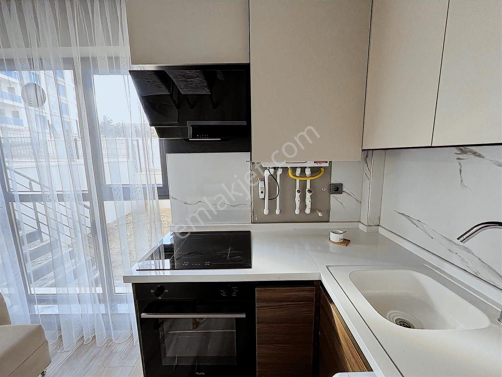 Alaçatı'dan İncek'te Butik Site Lüx Daire Eşyalı 1+1 Kiralık - Görsel 17