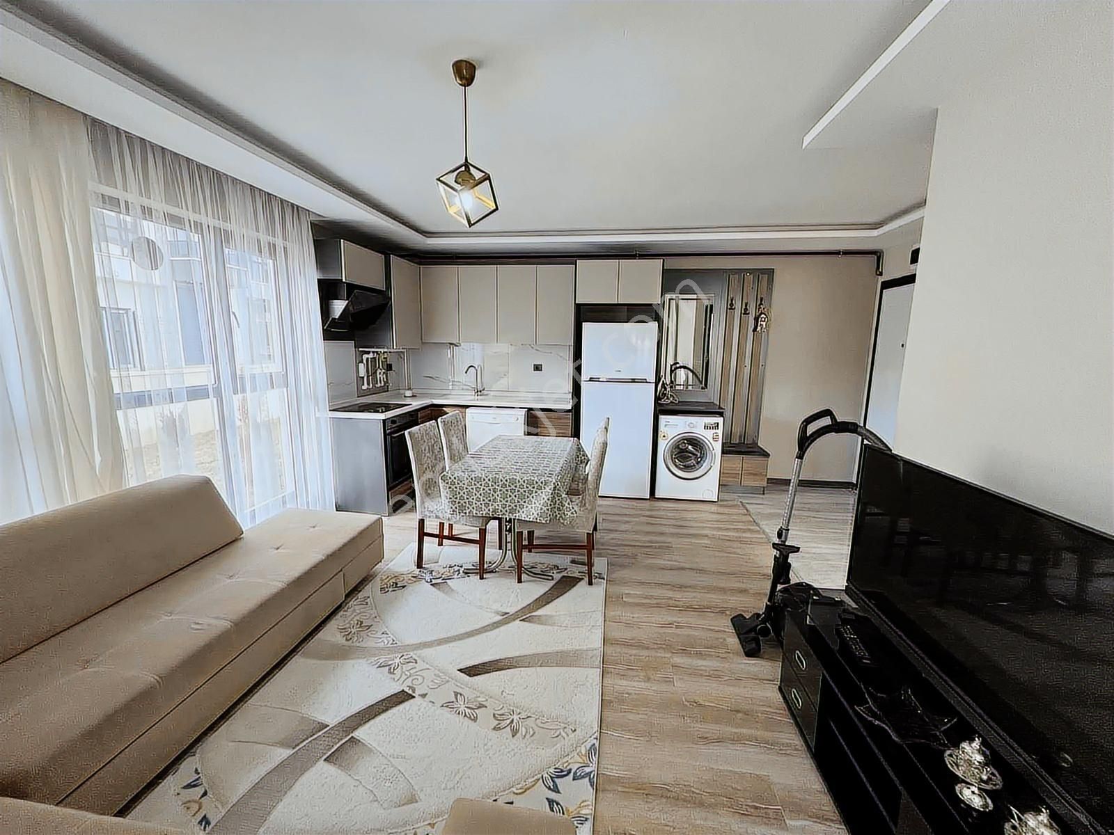Alaçatı'dan İncek'te Butik Site Lüx Daire Eşyalı 1+1 Kiralık - Görsel 2