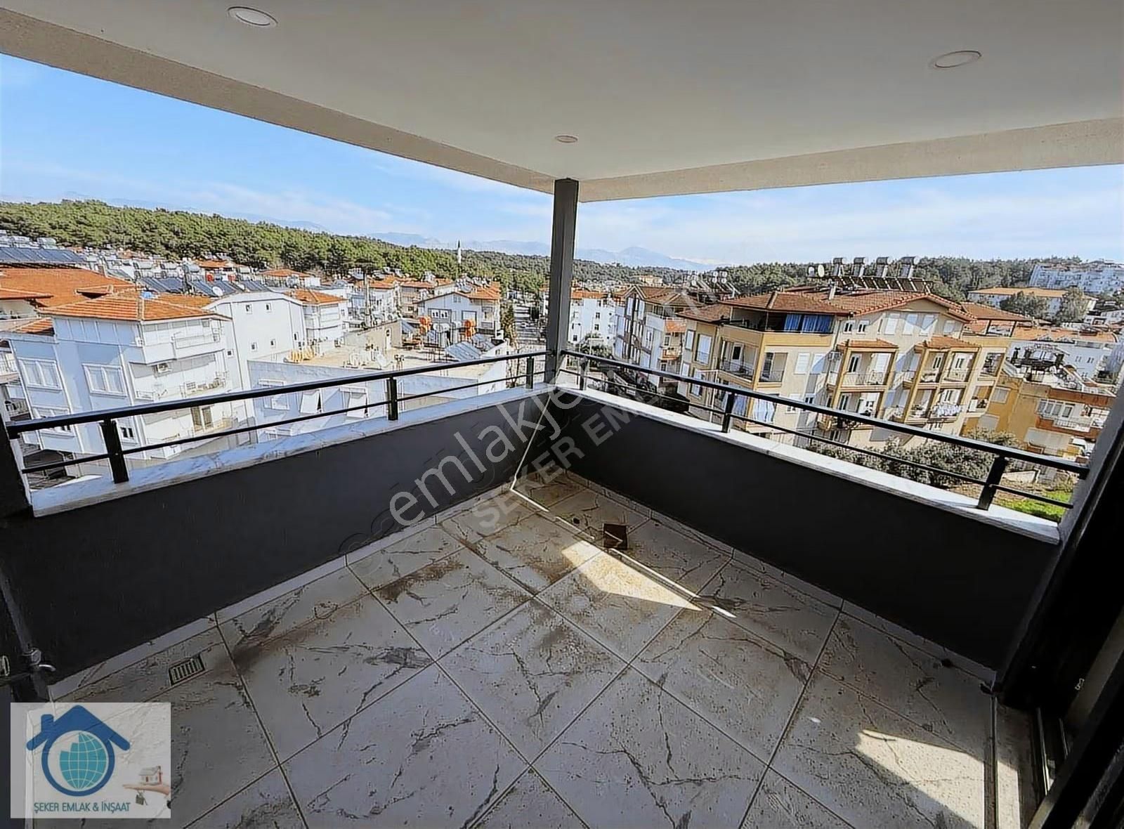 Manavgat Kavaklıda Etrafı Açık Manzaralı Dubleks Daire