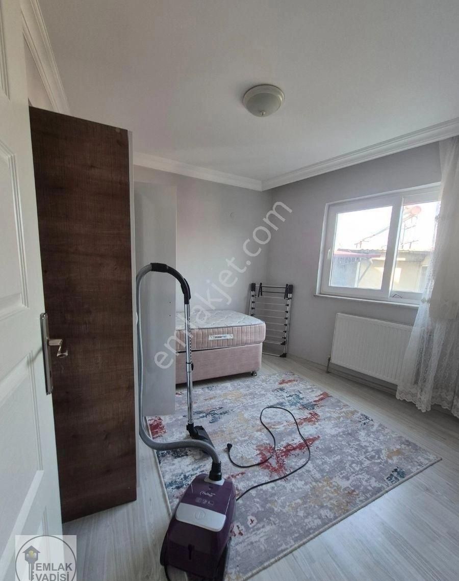 Karaçay Mah.'de Dörtyol Meydanda 1+1 Eşyalı Kiralık Daire - Görsel 2