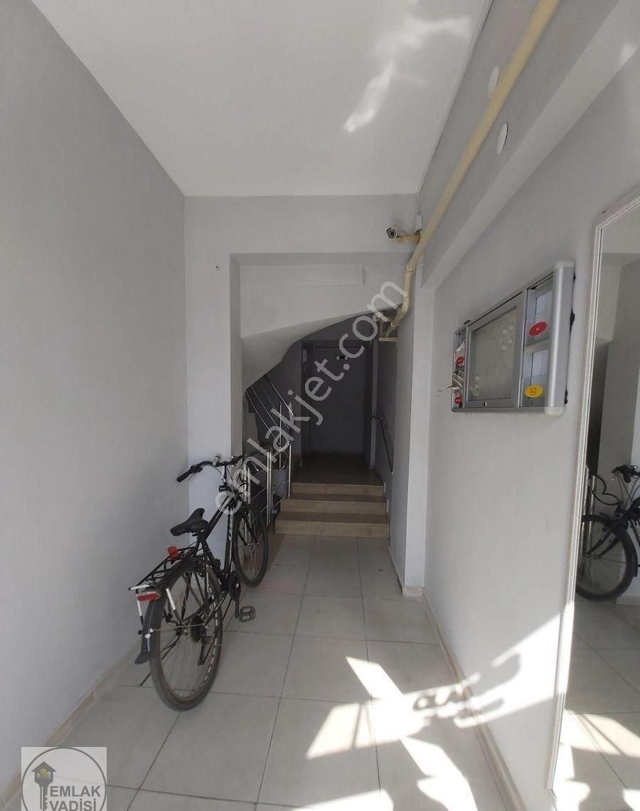 Karaçay Mah.'de Dörtyol Meydanda 1+1 Eşyalı Kiralık Daire - Görsel 8