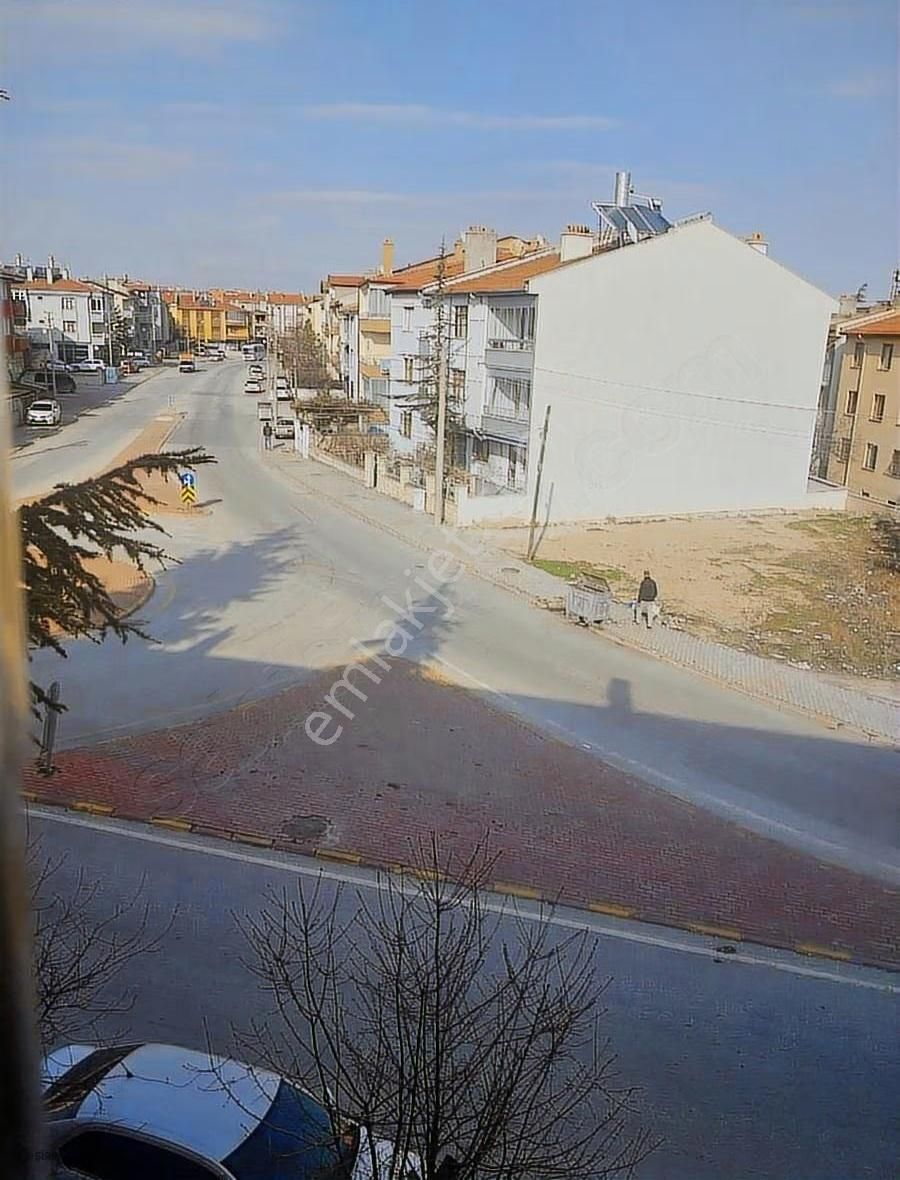 Şirin Gayrimenkulden Aydınlıkevler De Kiralık Daire - Görsel 4