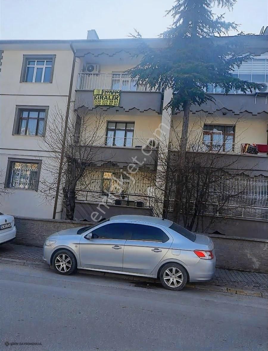 Şirin Gayrimenkulden Aydınlıkevler De Kiralık Daire