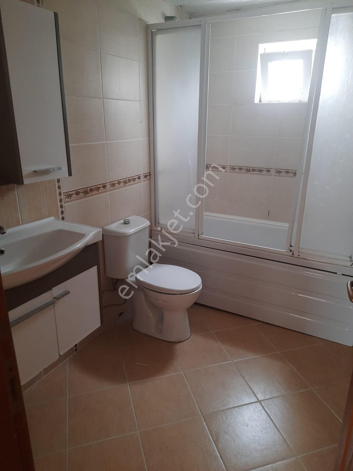 Uncalı Caddesi Üzerinde Kiralık Geniş Daire - Görsel 9