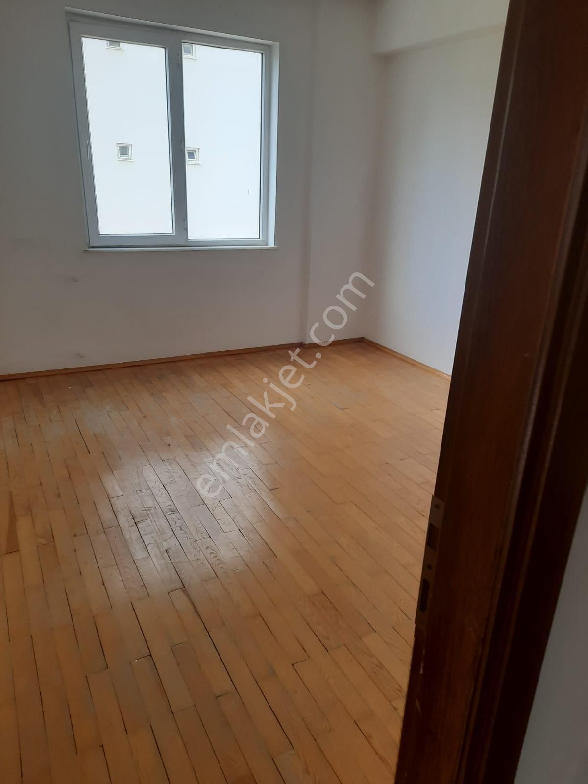 Uncalı Caddesi Üzerinde Kiralık Geniş Daire - Görsel 7