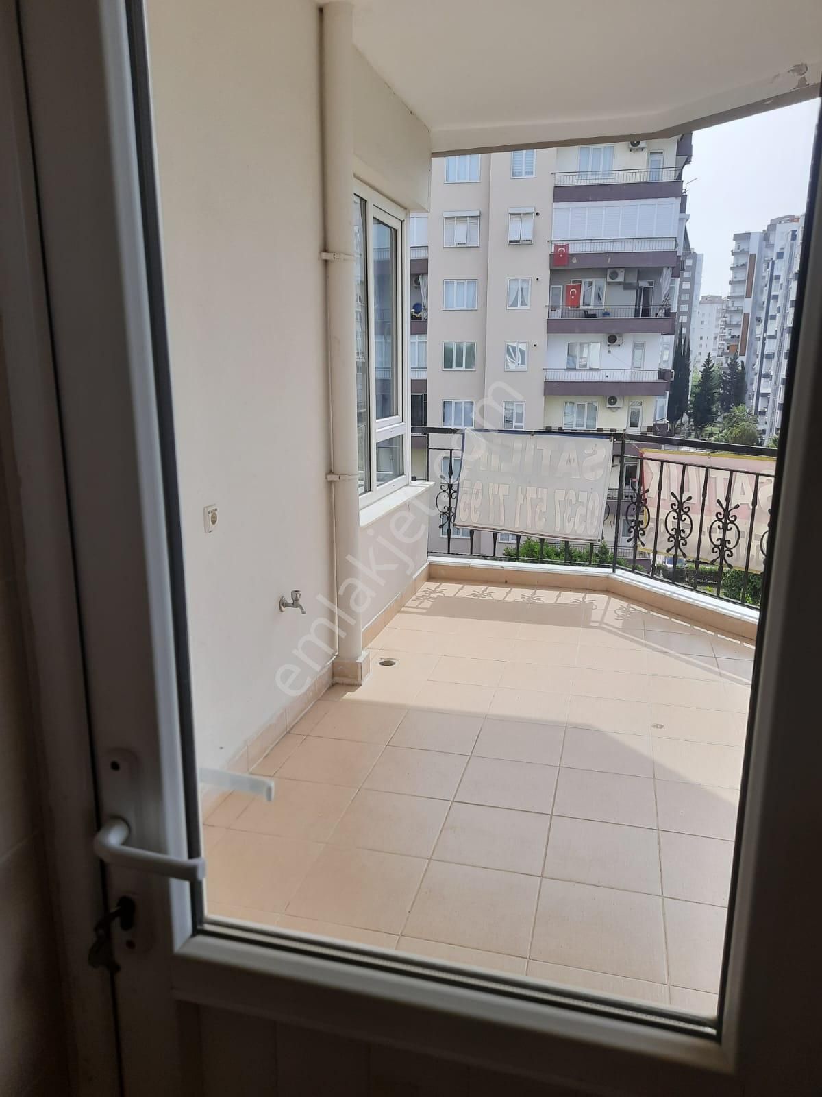 Uncalı Caddesi Üzerinde Kiralık Geniş Daire - Görsel 11