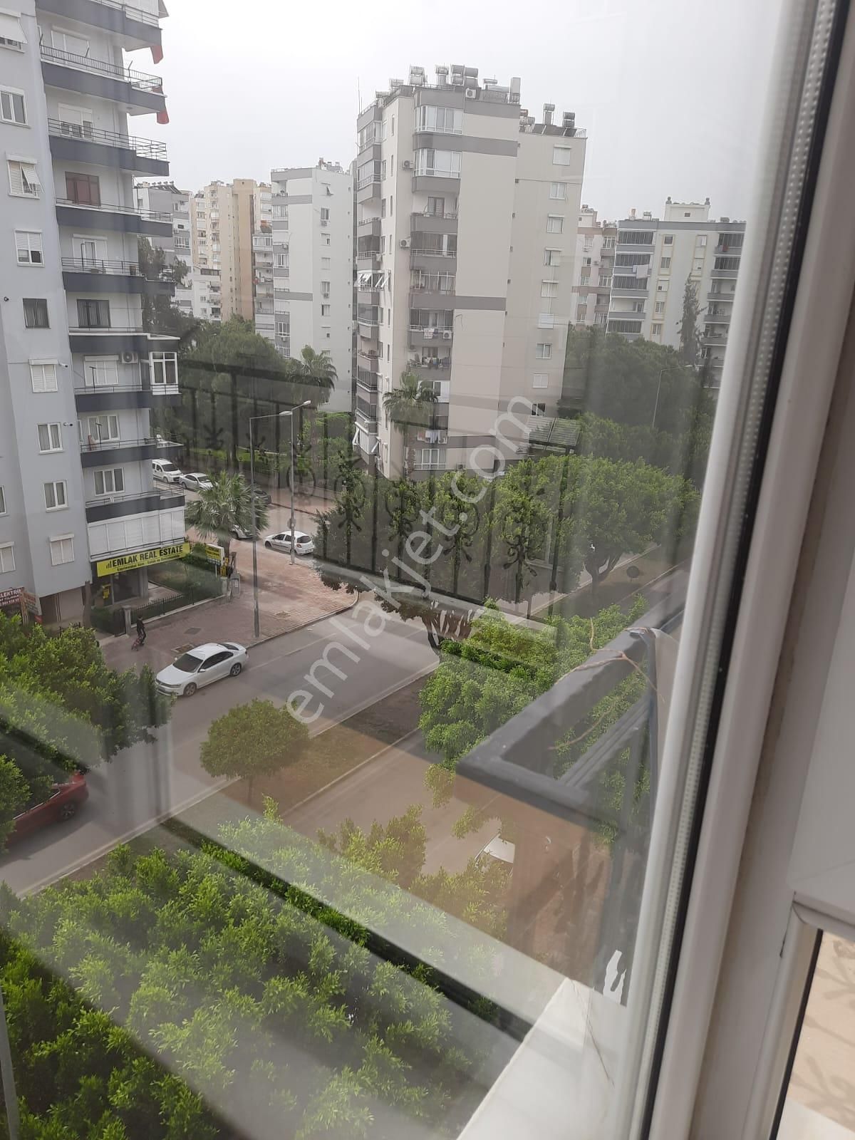 Uncalı Caddesi Üzerinde Kiralık Geniş Daire - Görsel 5