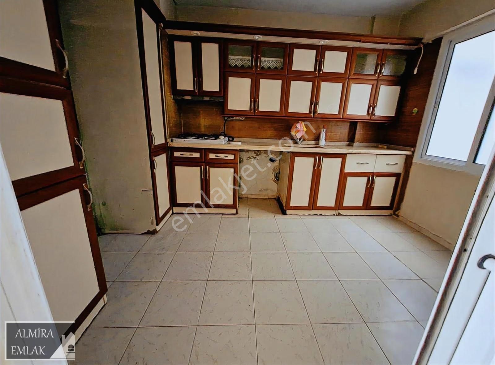 Üçyol Meydanda Cadde Üzeri 3+1 140m2 Ara Kat Ferah Daire - Görsel 30