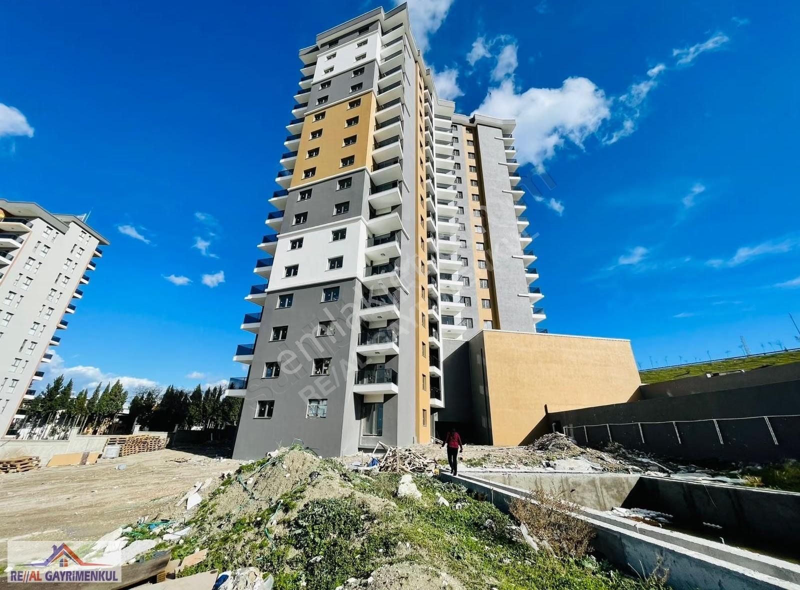 Real'den Buca Mustafa Kemal Mh.havuzlu Sitede 2+1 Daire - Görsel 11