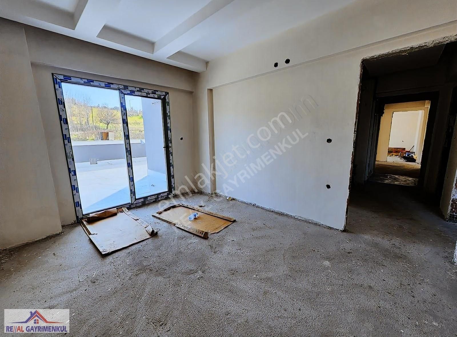 Real'den Buca Mustafa Kemal Mh.havuzlu Sitede 2+1 Daire - Görsel 12