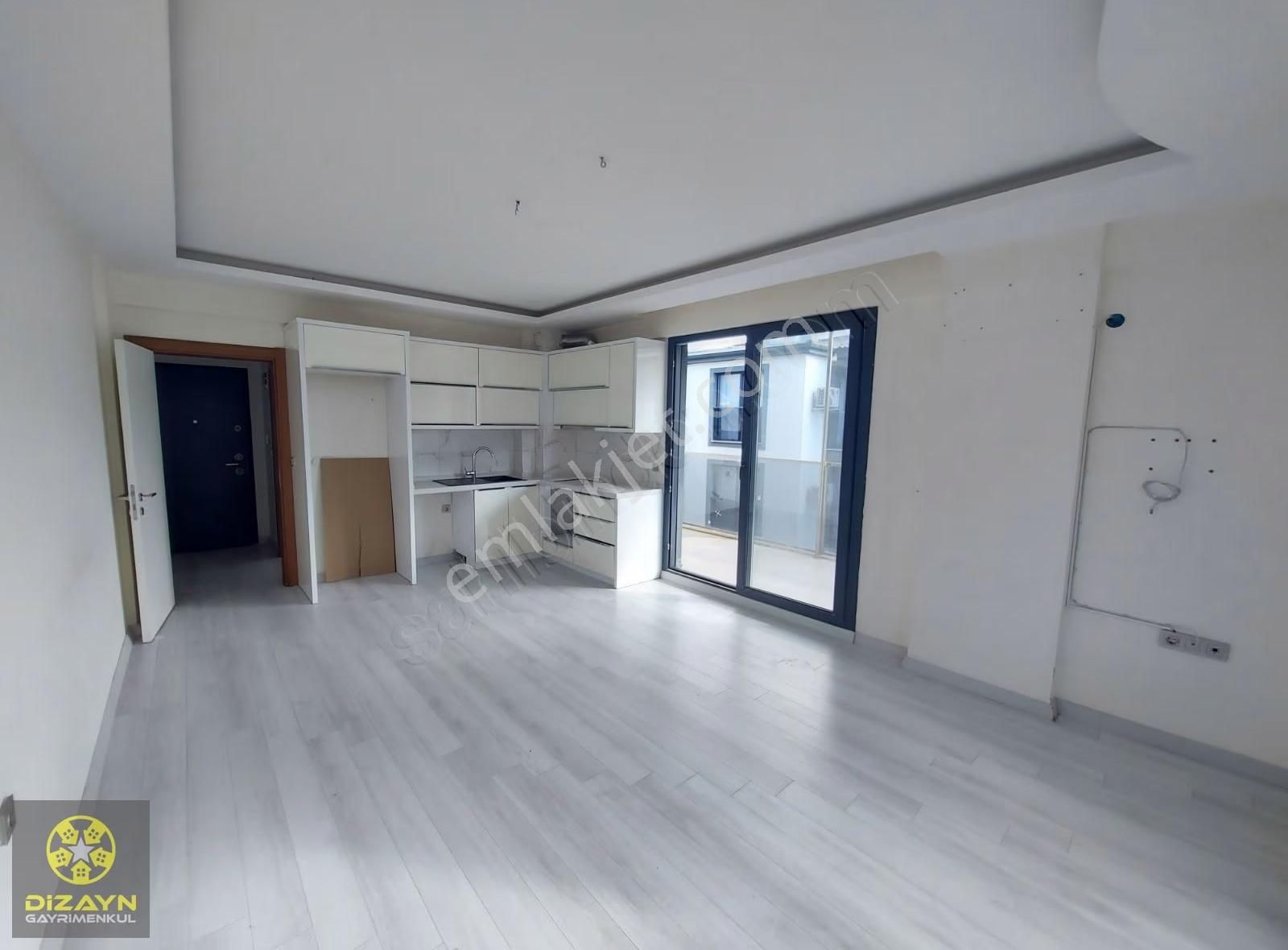 Kuşadası Davutlarda Havuzlu Sitede 2+1 Daire