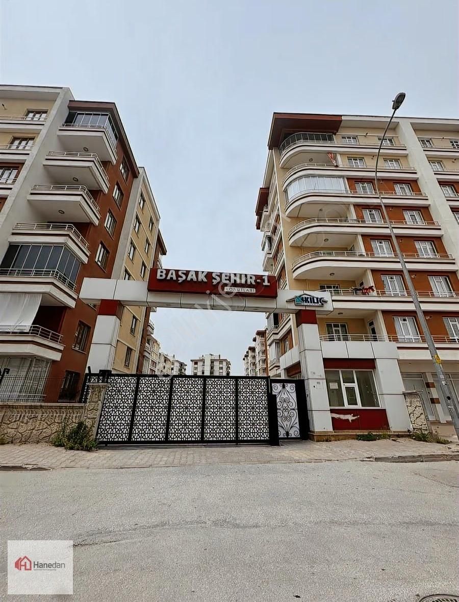 Hanedan'dan, Karatay, Başak Caddesi 3+1 Satılık Bakımlı Daire