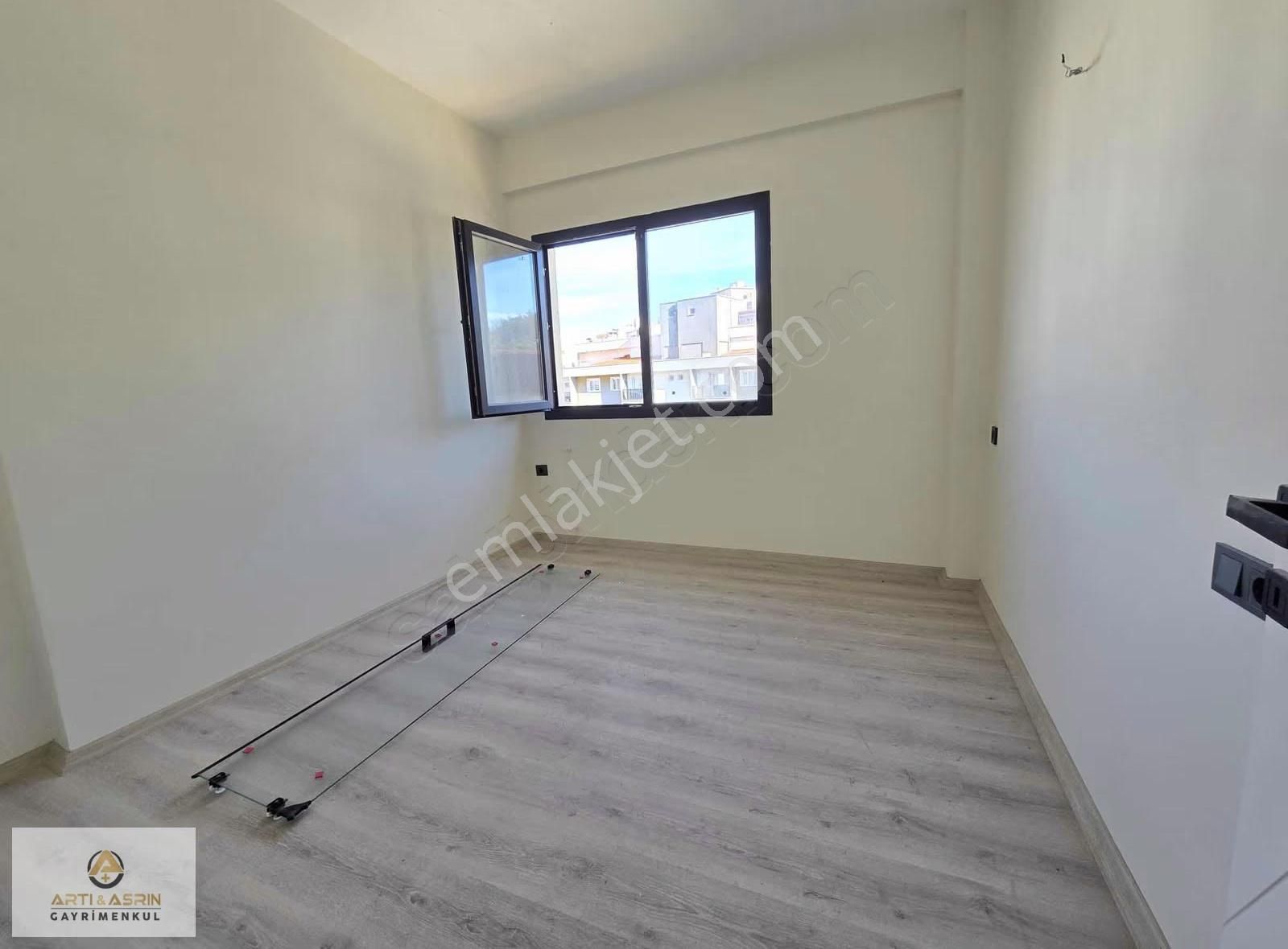 Kuşadası Şehir Merkezinde 2+1 Sıfır Daire - Görsel 4