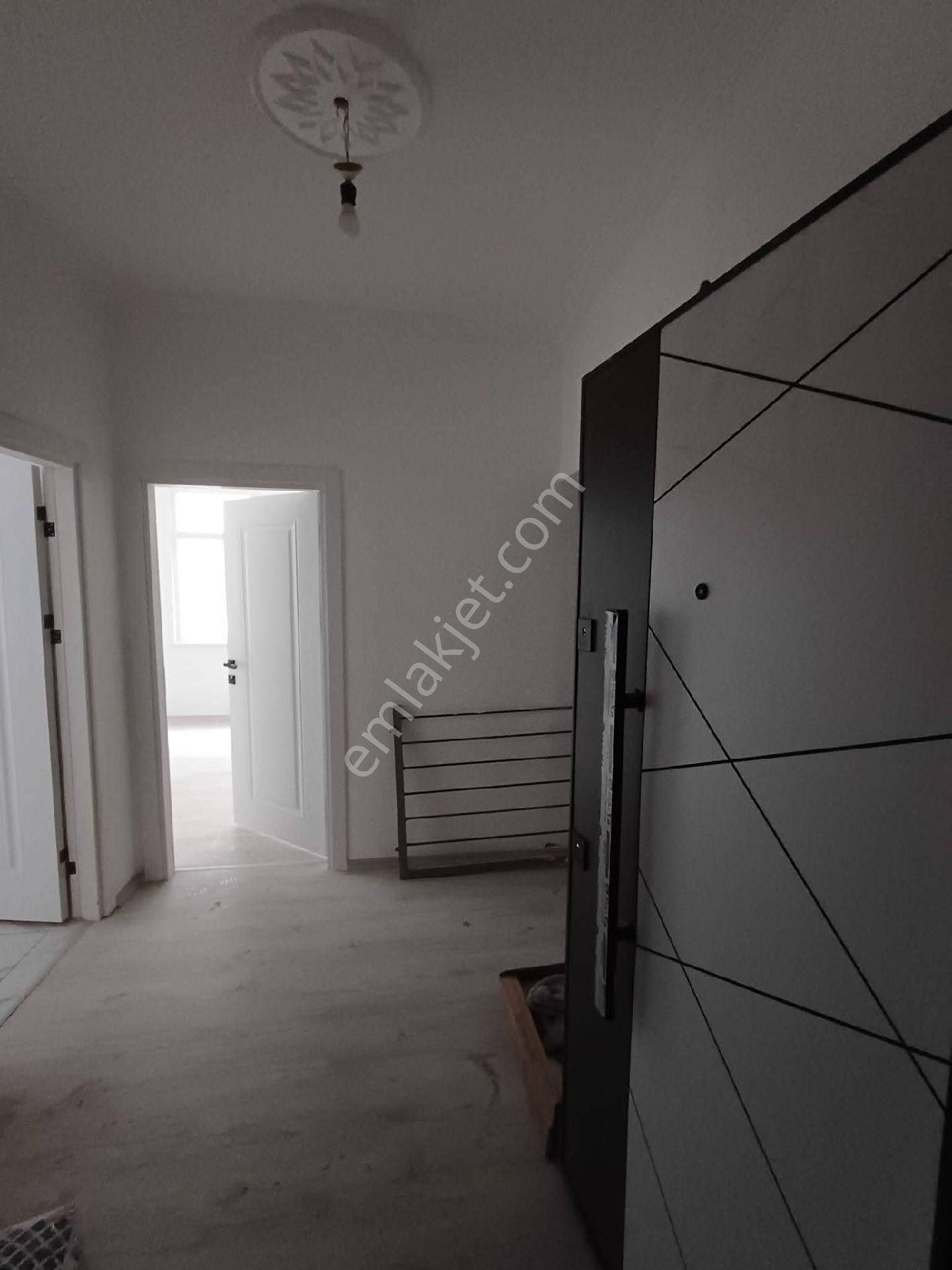 Samsun İlkadım Kadifekale Mahallesi'nde Kat Tapulu İçi Yapılı 2+1 Satılık Daire