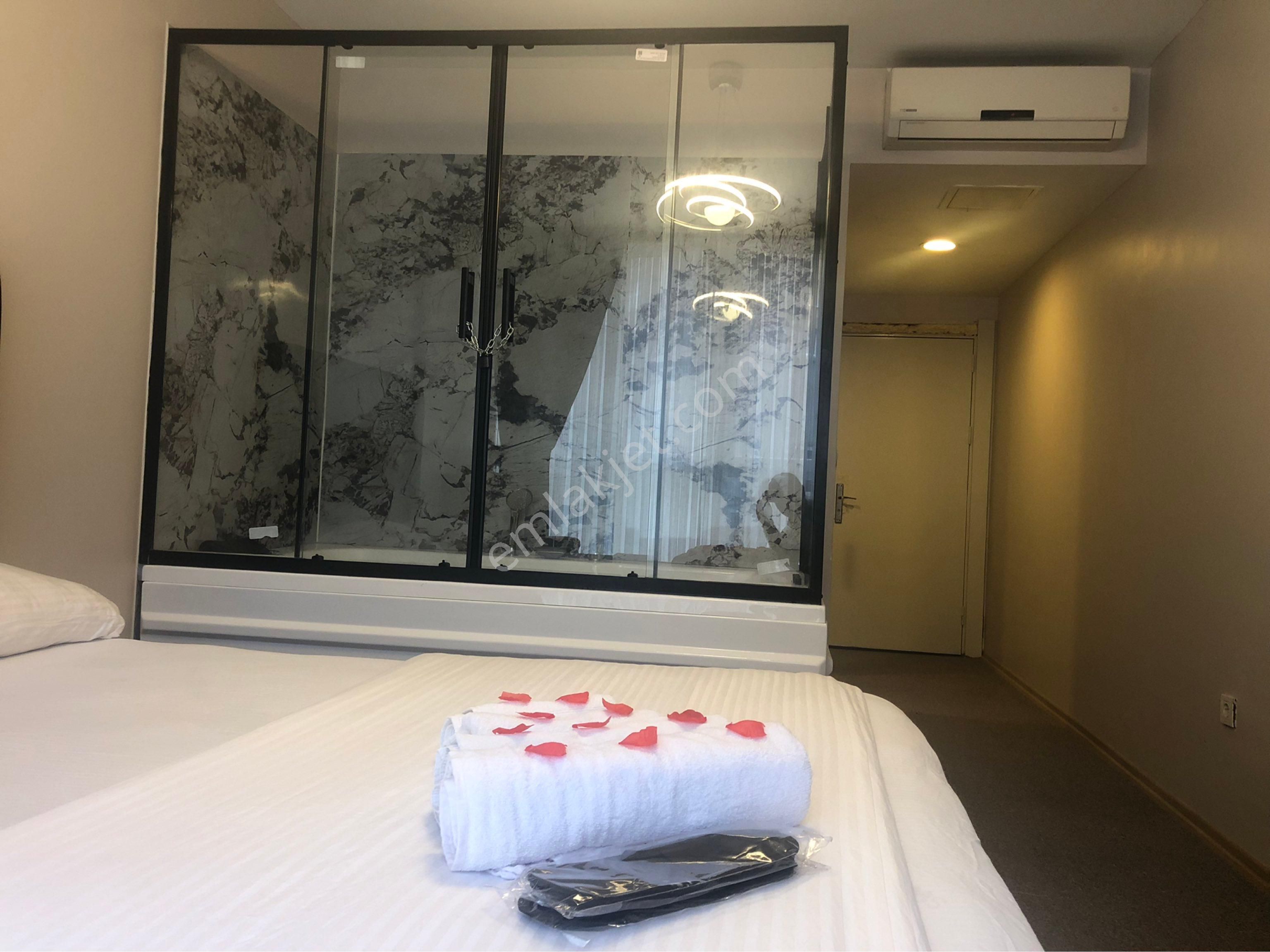 Jakuzili Metrobüs Yanı Lüx Daireler