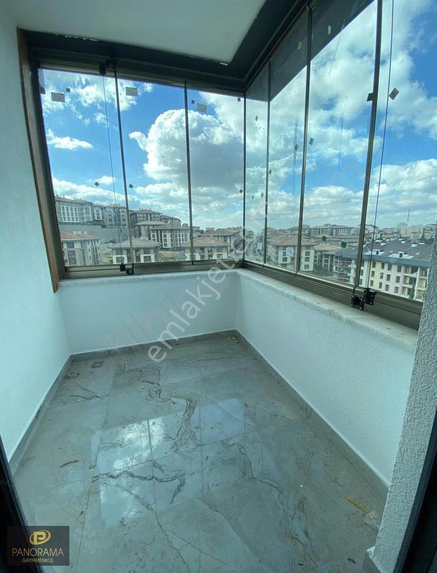 Panorama'dan Kirazlıtepe'de Üst Katta Boğaz Manzaralı Geniş 3+1 - Görsel 18