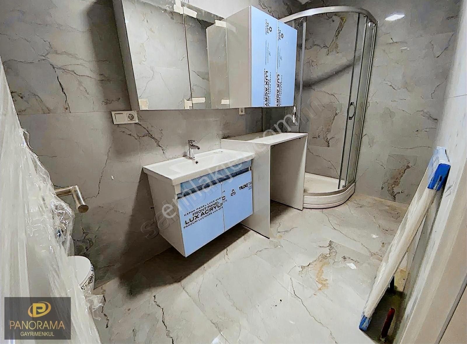 Panorama'dan Kirazlıtepe'de Üst Katta Boğaz Manzaralı Geniş 3+1 - Görsel 3