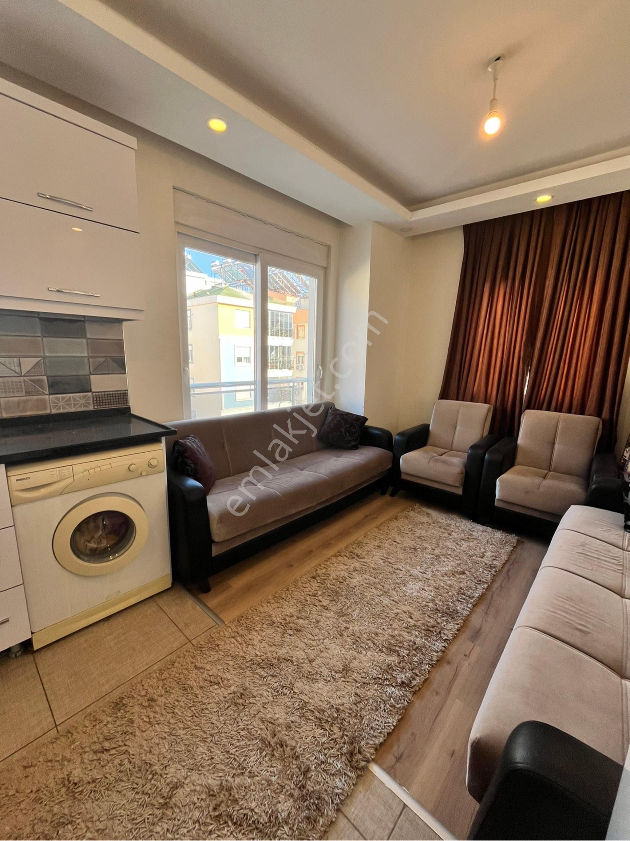 Ahatlıda 1+1 Eşyalı Katta Asansörlü Kiralık Daire