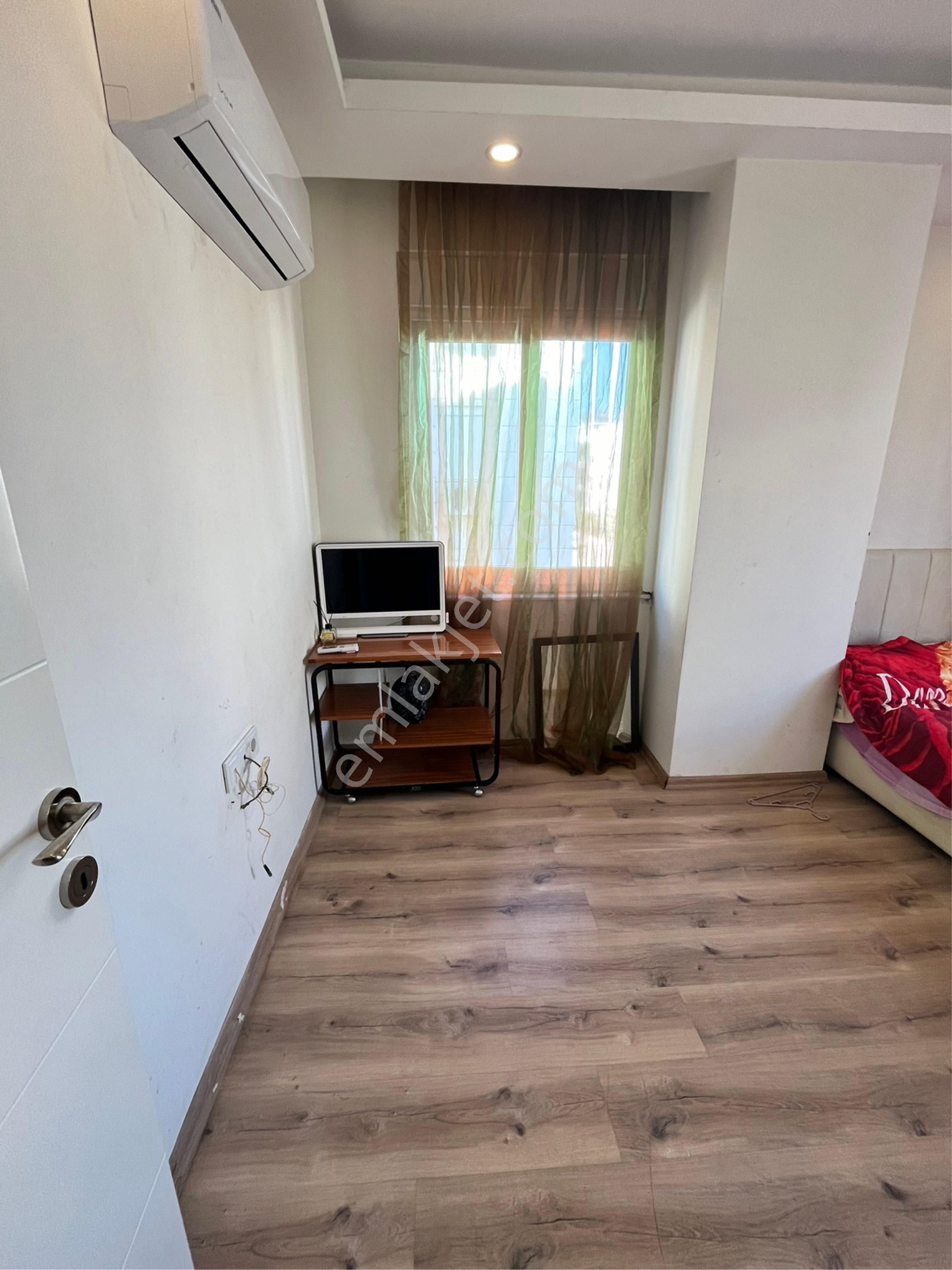 Ahatlıda 1+1 Eşyalı Katta Asansörlü Kiralık Daire - Görsel 3