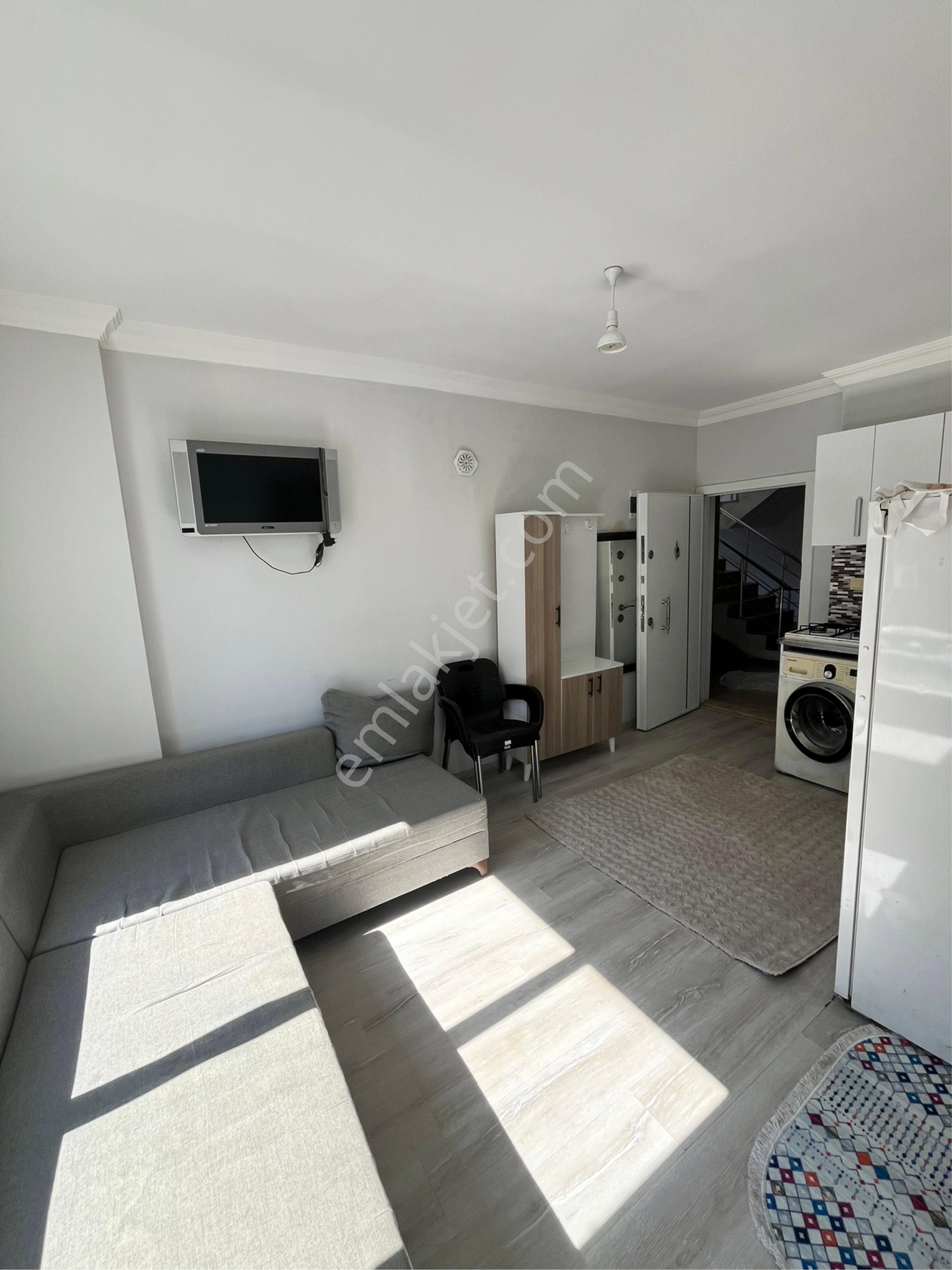 Kafeler Cad Kültürde 1+1 Katta Eşyalı Kiralık Daire