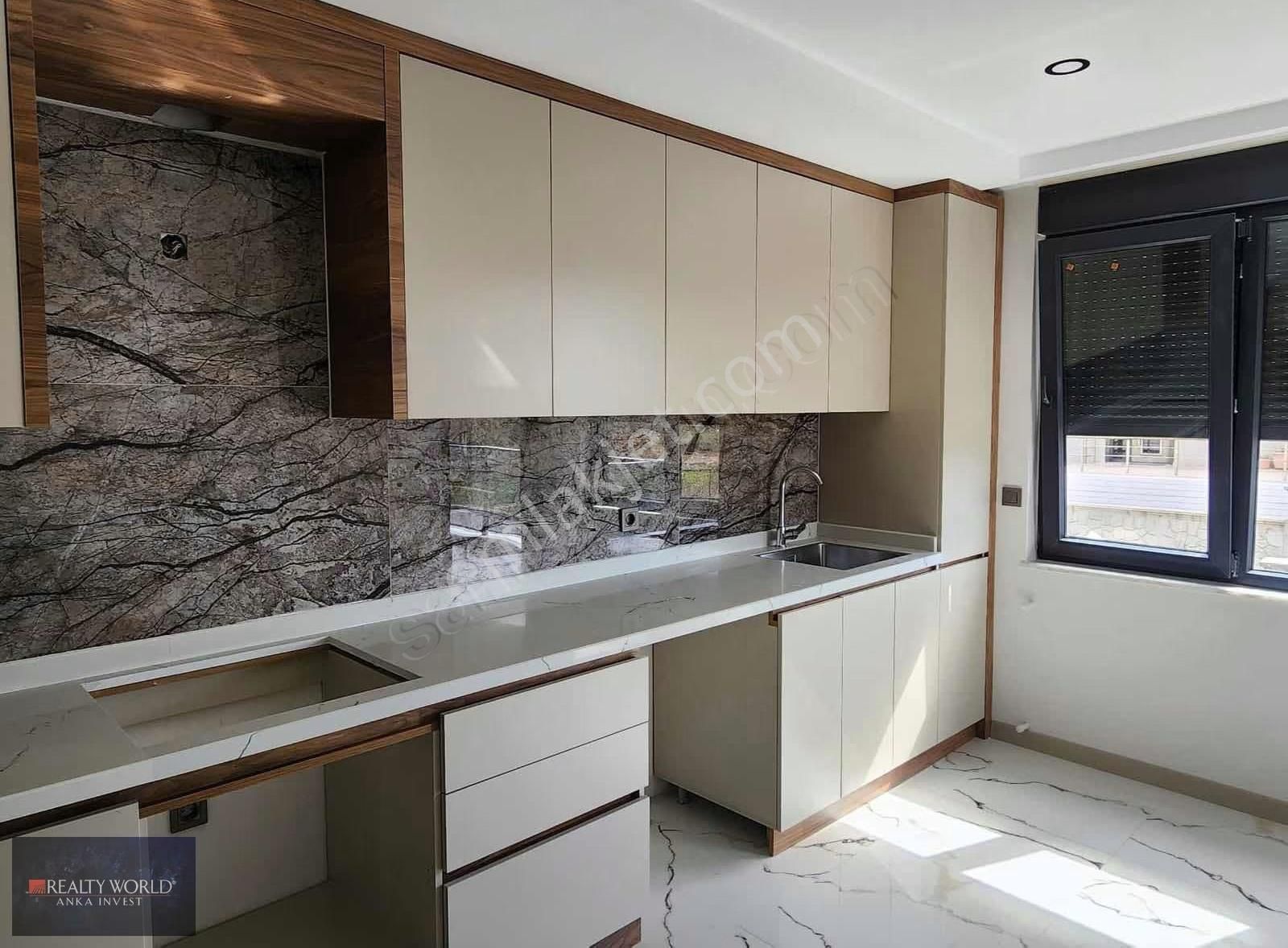 Realty World Anka Dan Bahçeyaka Da 3+1 Sıfır Kiralık Daire