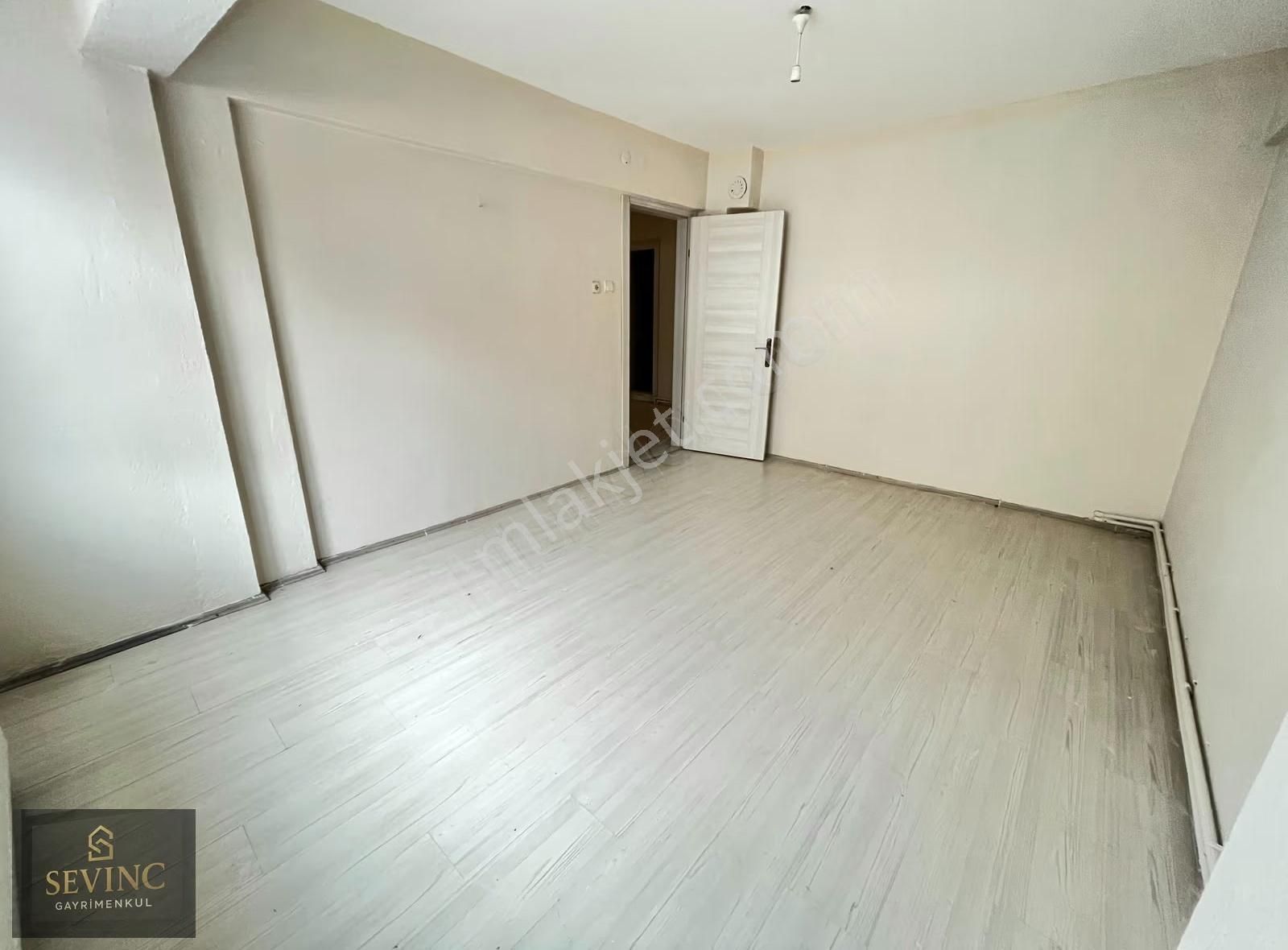 Sevinç'ten 100.yıl Nato Caddesi Yakını 2+1 Ara Kat Kiralık Daire - Görsel 7