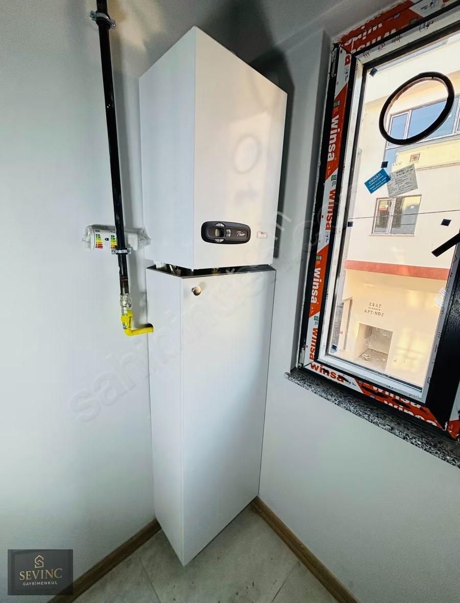 Sevinç'ten Otoparklı Ara Kat Ön Cephe 2+0 Kiralık 'sıfır' Daire - Görsel 6