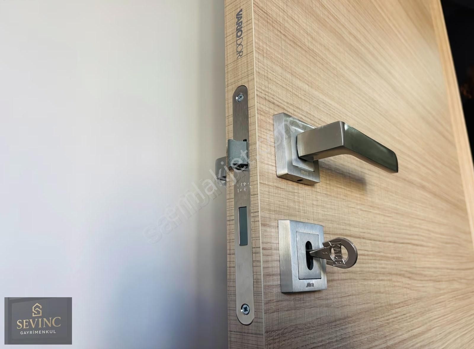 Sevinç'ten Otoparklı Ara Kat Ön Cephe 2+0 Kiralık 'sıfır' Daire - Görsel 31