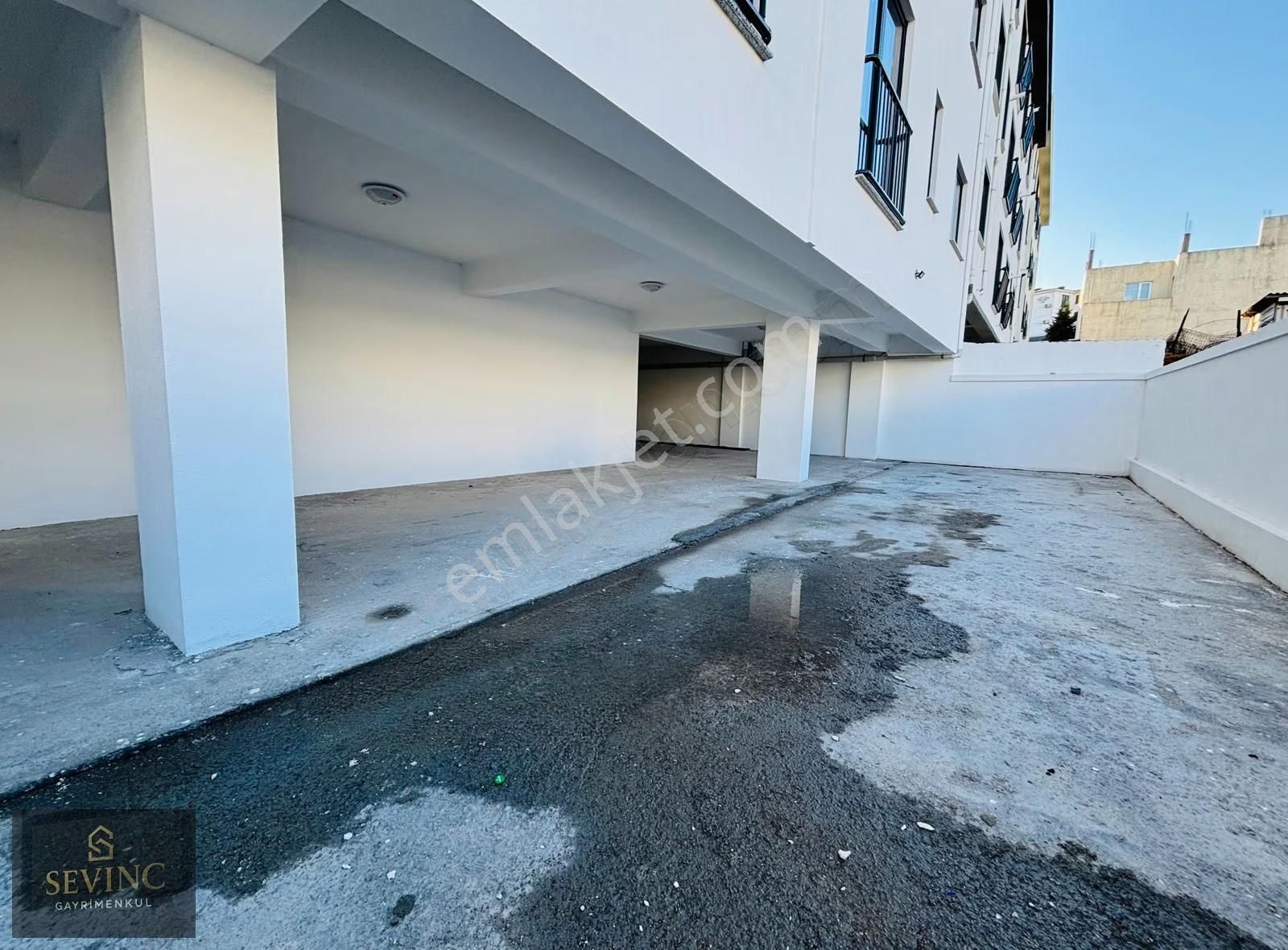 Sevinç'ten Otoparklı Ara Kat Ön Cephe 2+0 Kiralık 'sıfır' Daire - Görsel 12