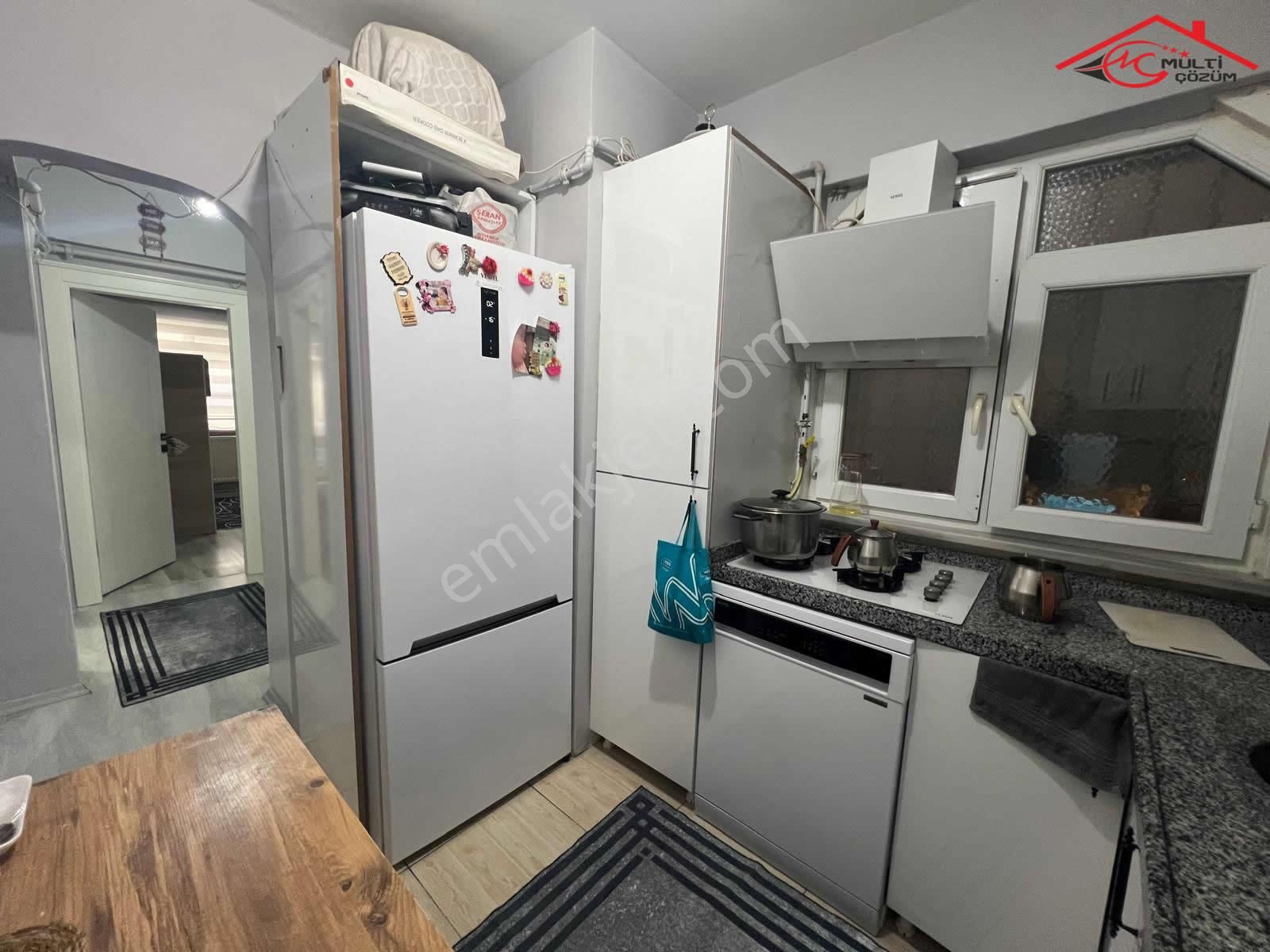 Yenibosna Zafer Mahallesinde Satılık 3+1 Daire Kentsele Hazır Metrobüse Çok Yakın - Görsel 9