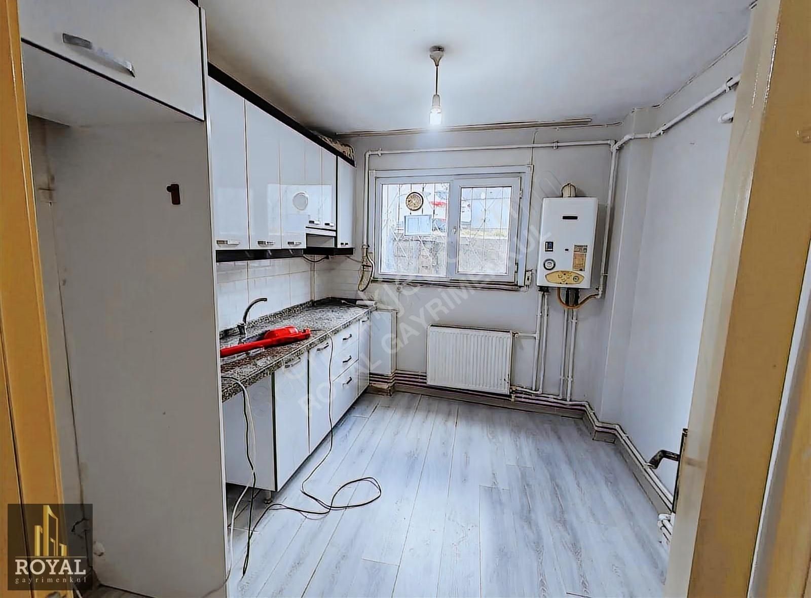 Ümraniye Cemil Meriç'te Bakımlı 2+1 Kiralık Daire - Görsel 9