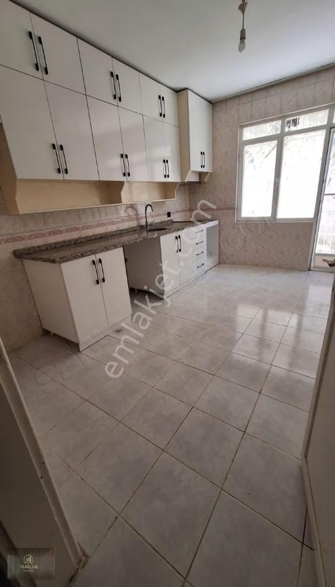 Demetevler Mh. 2 Buçuk Katlı Satılık Mustakil Ev - Görsel 23