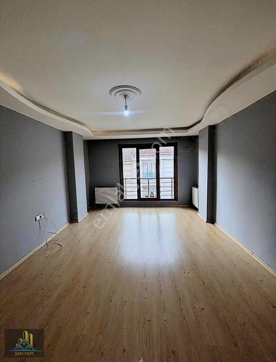 Yeşilkent Mahallesinde Ebeveyn Banyolu Geniş Daire