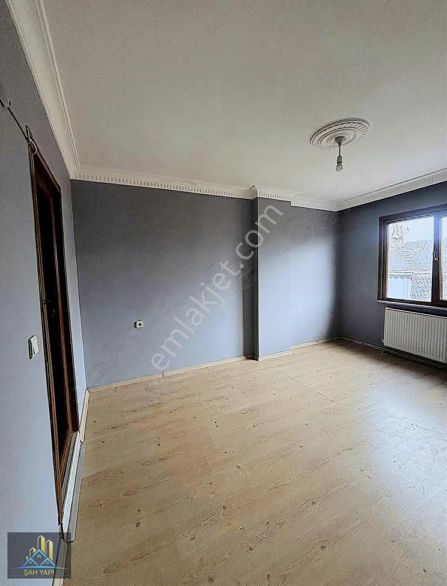 Yeşilkent Mahallesinde Ebeveyn Banyolu Geniş Daire - Görsel 12