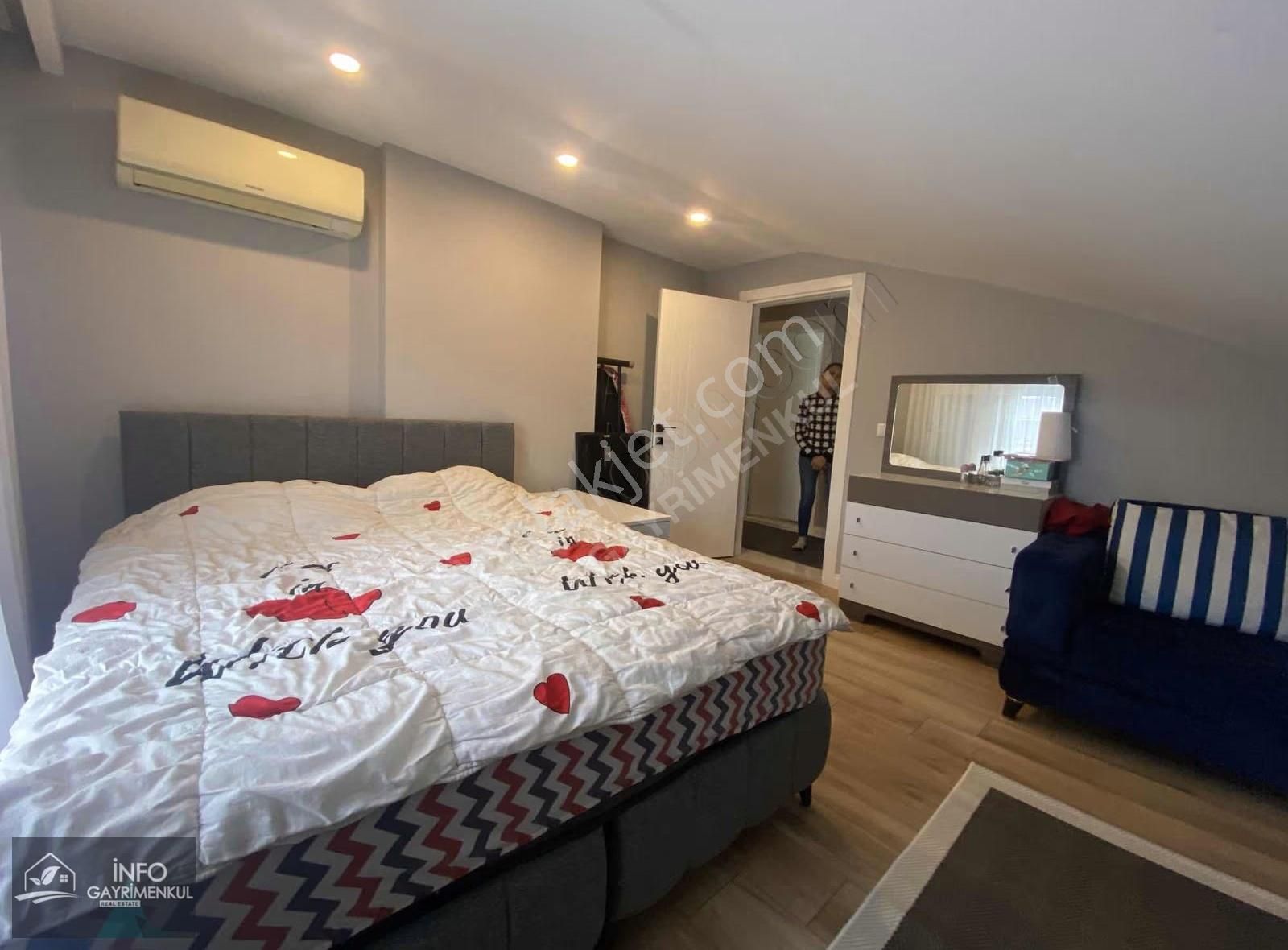 İnfo Side Merkez Kiralık Eşyalı 4+1 Dubleks Daire (160m²) - Görsel 16