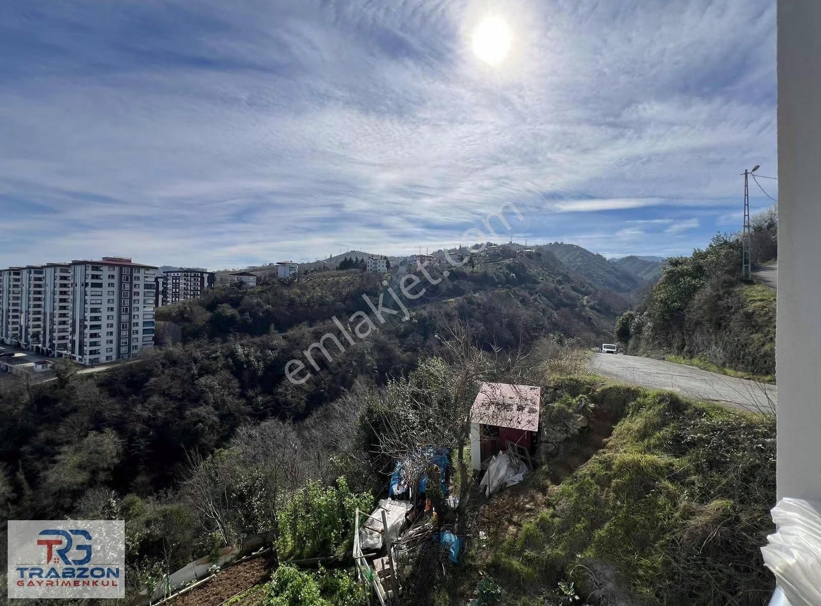 Yomra'da Satılık 3+1 Deniz Manzaralı Fırsat Daire - Görsel 11