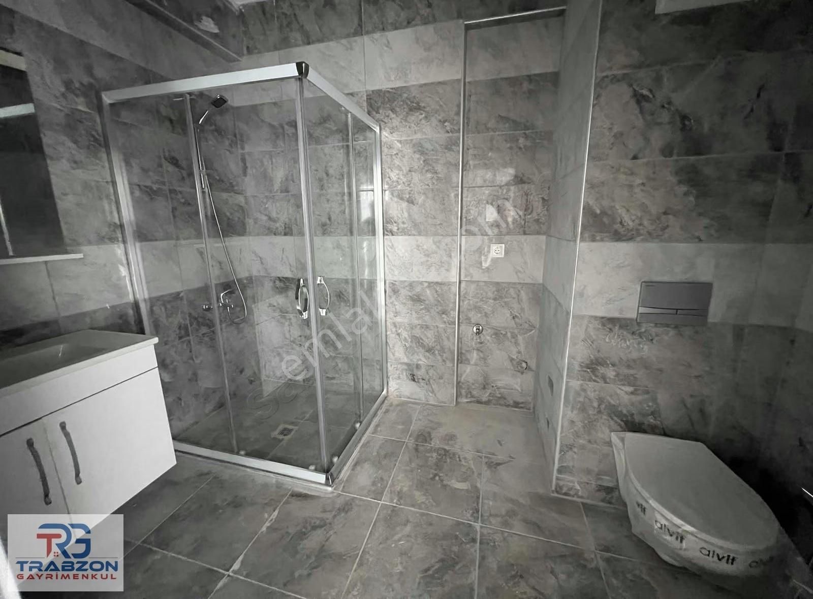 Yomra'da Satılık 3+1 Deniz Manzaralı Fırsat Daire - Görsel 8