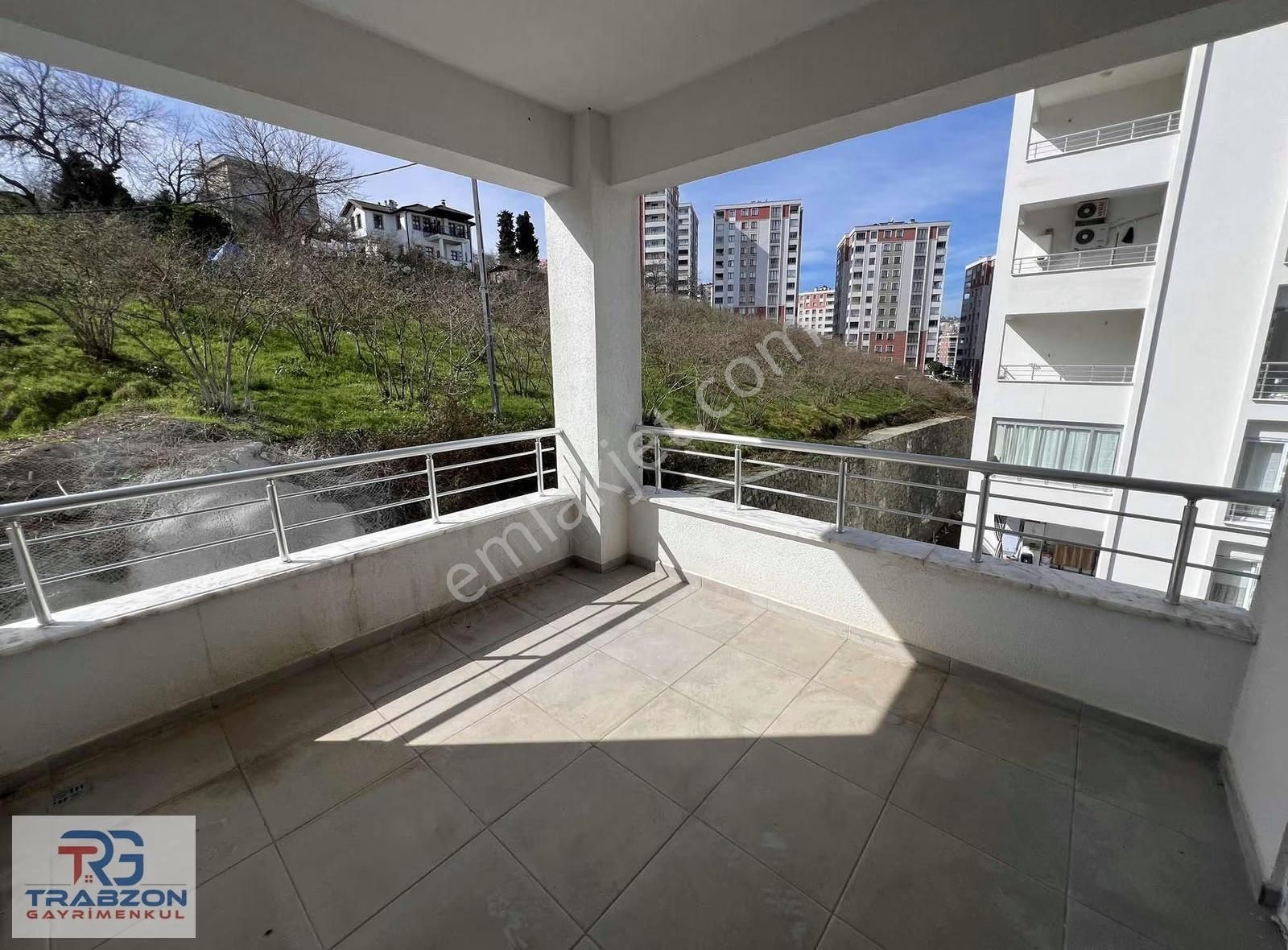 Yomra'da Satılık 3+1 Deniz Manzaralı Fırsat Daire - Görsel 23