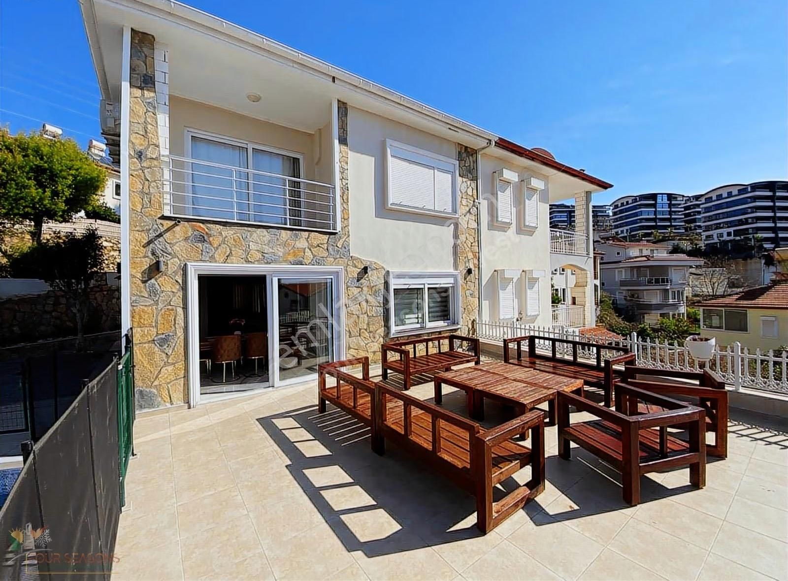 Kargıcak'ta Denize Yakın Yeni Eşyalı Müstakil Havuzlu 3+1 Villa