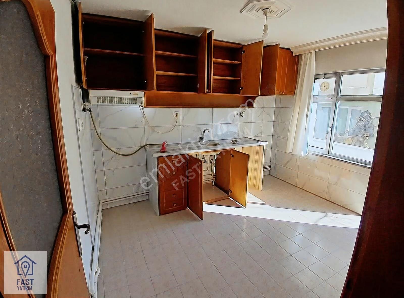 Bağlarbaşı Mahallesinde Kiralık Aileye Uygun 2+1 Daire - Görsel 14
