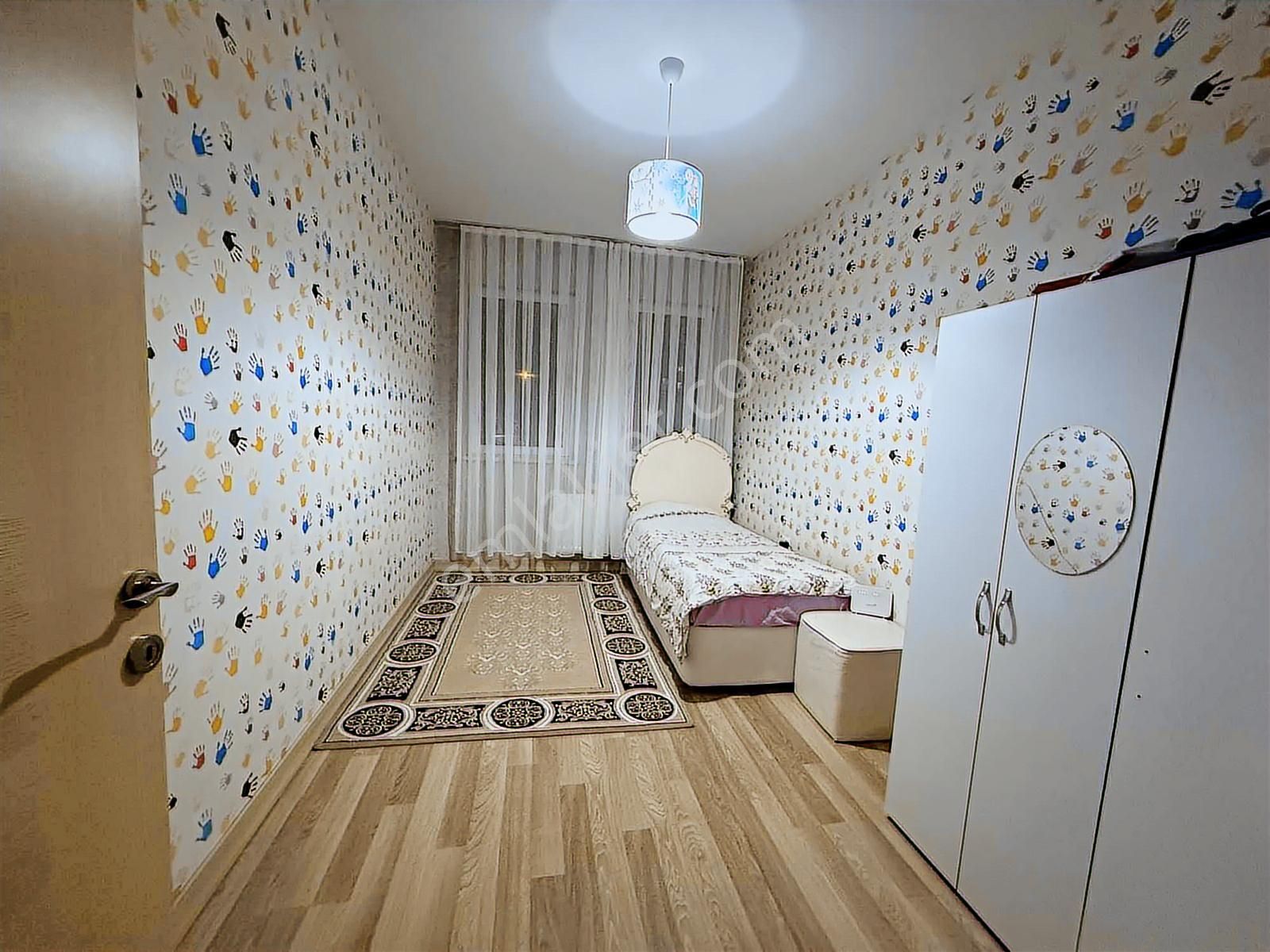 Burhan Kılınç'dan Bakımlı C Tipi Sarı Toki Park Cepheli - Görsel 21