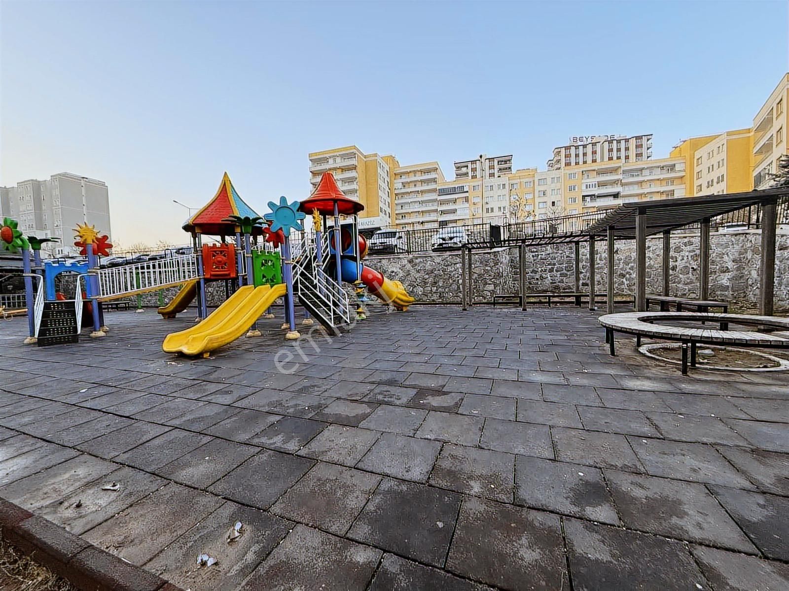 Burhan Kılınç'dan Bakımlı C Tipi Sarı Toki Park Cepheli - Görsel 10