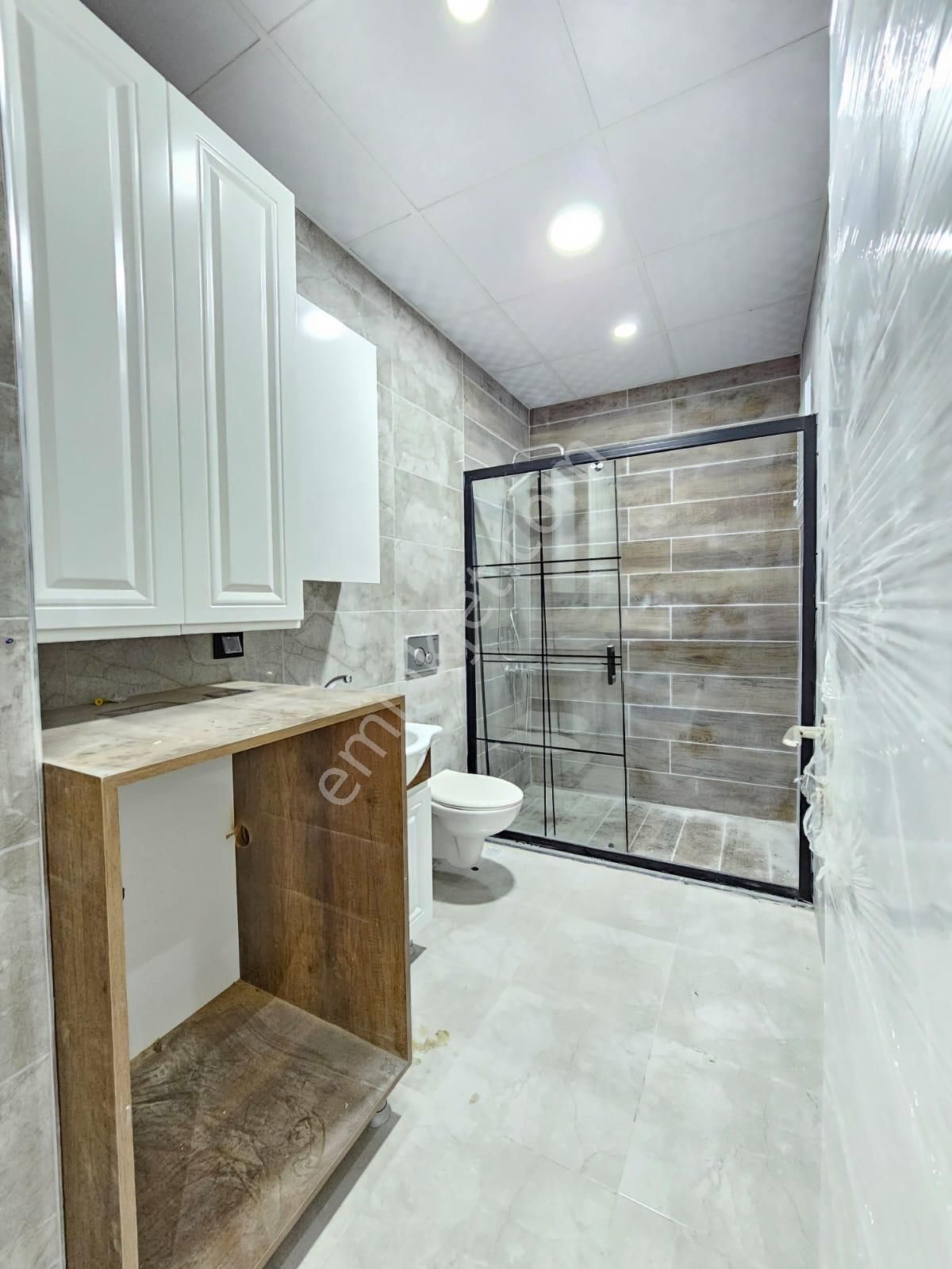 Denizli Naz Bayrak Mevki Sıfır 3+1 Ebeveyn Banyolu Ara Kat Lüks İşçilikte Kiralık Daire - Görsel 19