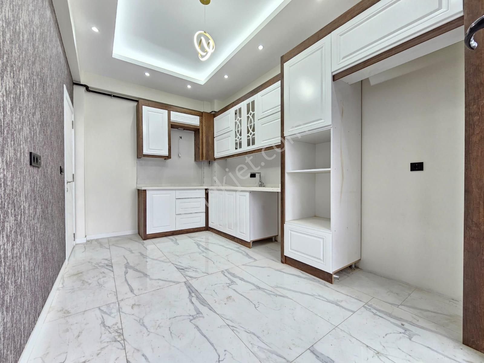 Denizli Naz Bayrak Mevki Sıfır 3+1 Ebeveyn Banyolu Ara Kat Lüks İşçilikte Kiralık Daire - Görsel 2