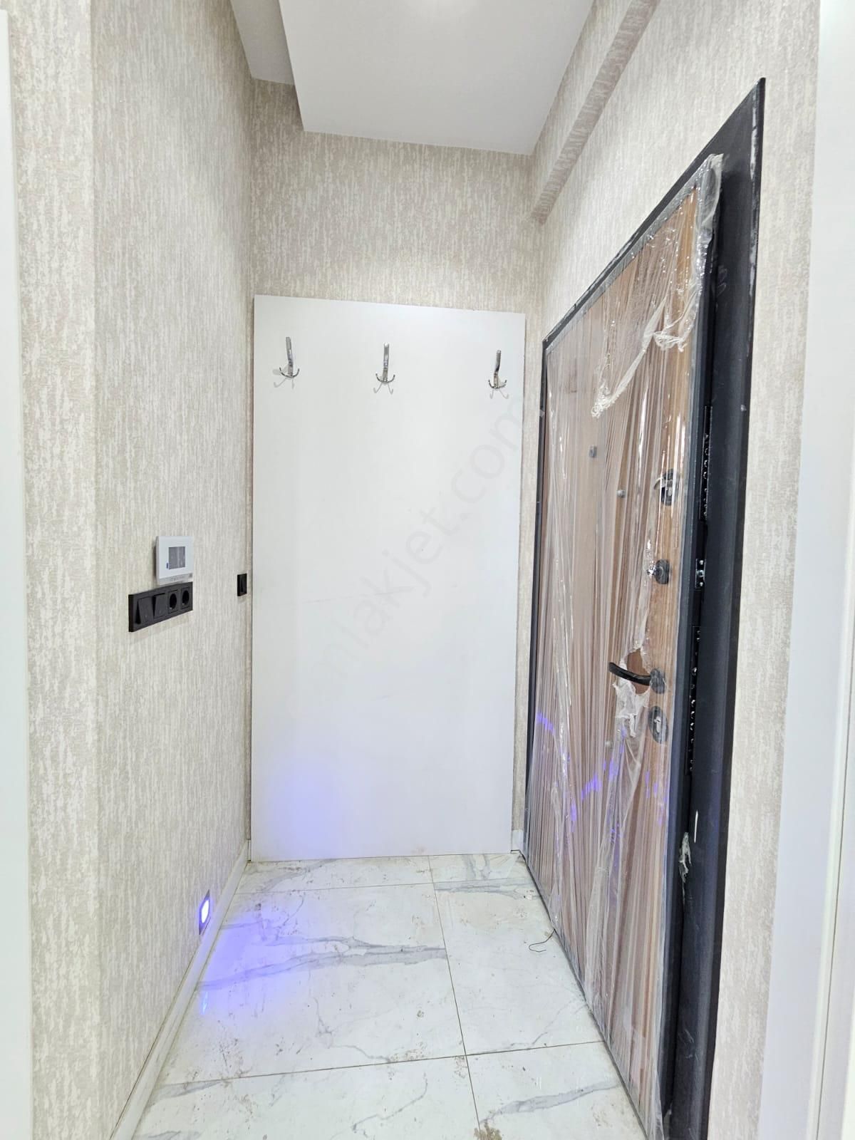 Denizli Naz Bayrak Mevki Sıfır 3+1 Ebeveyn Banyolu Ara Kat Lüks İşçilikte Kiralık Daire - Görsel 21