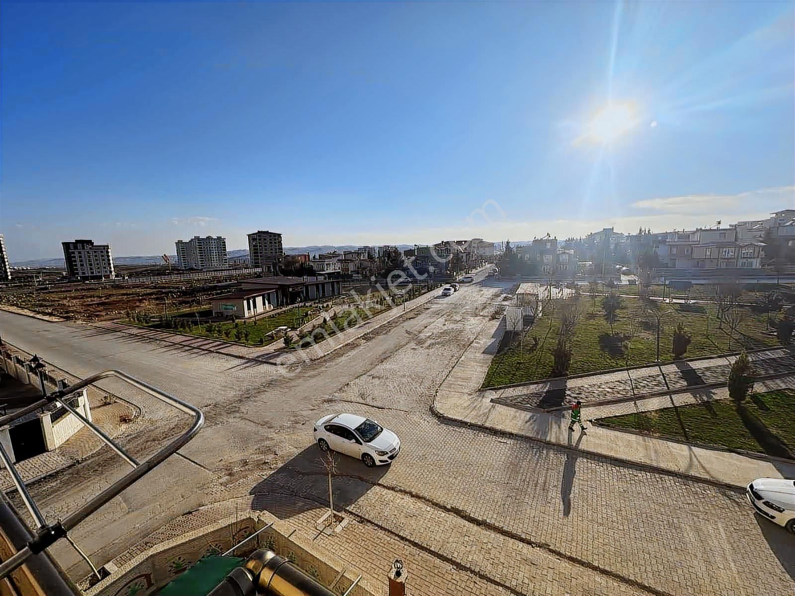 Burhan Kılınç'dan Geniş 2+1 Süper Konumda