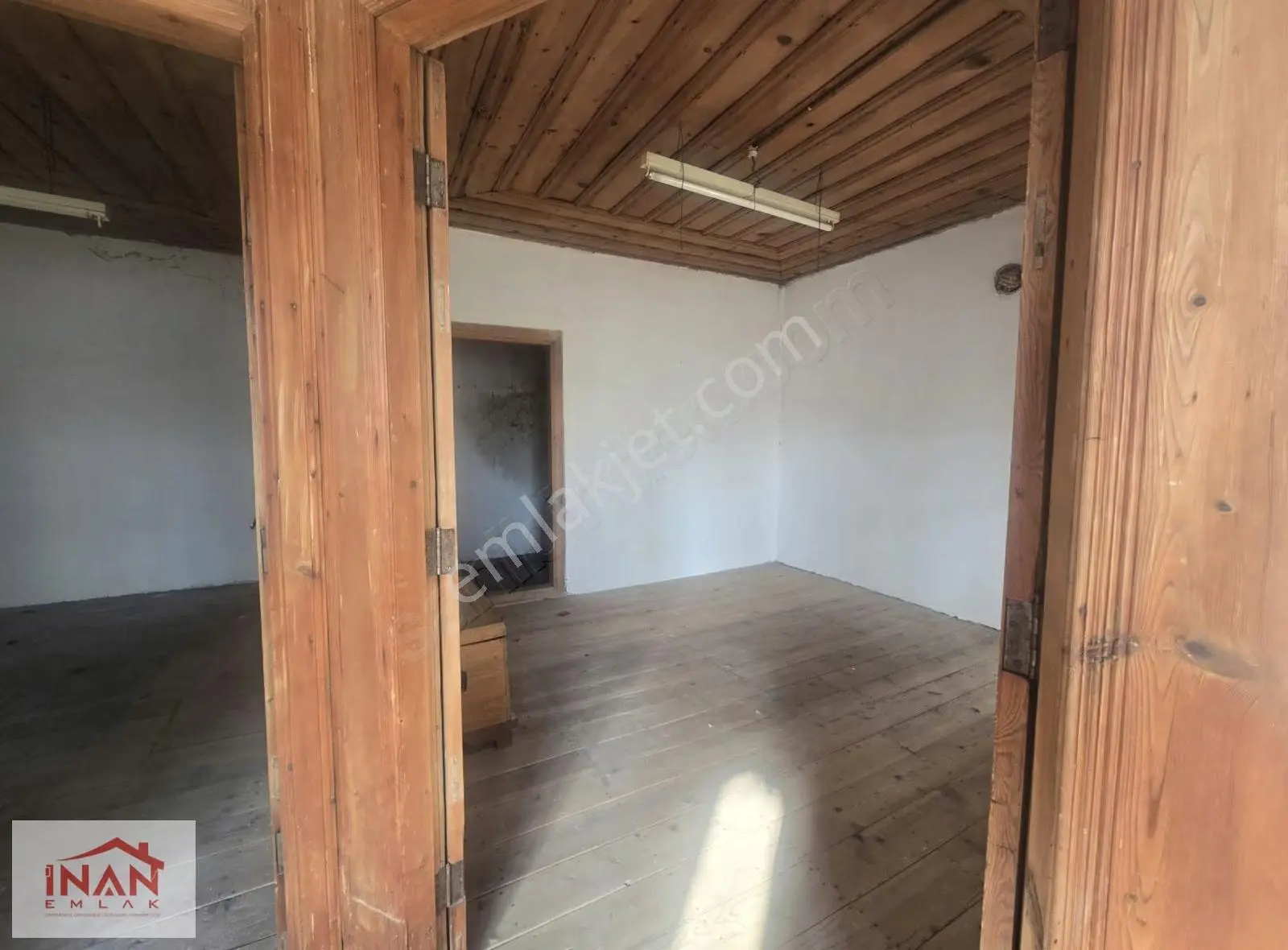 Emniyetin Arkasında 153 M² Arsa İçinde Müstakil Ev - Görsel 7