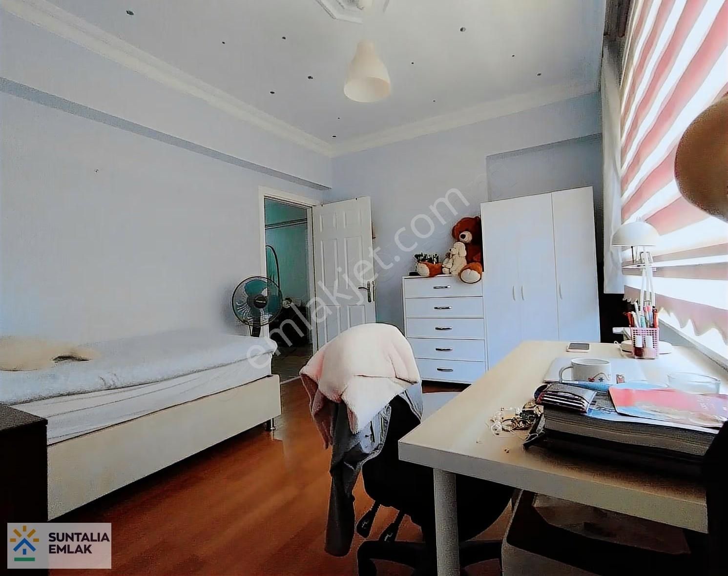 Havuzlu,site İçi, Ayrı Mutfak 2 Banyo, Büyük Salon 3+1 150 M2 - Görsel 8