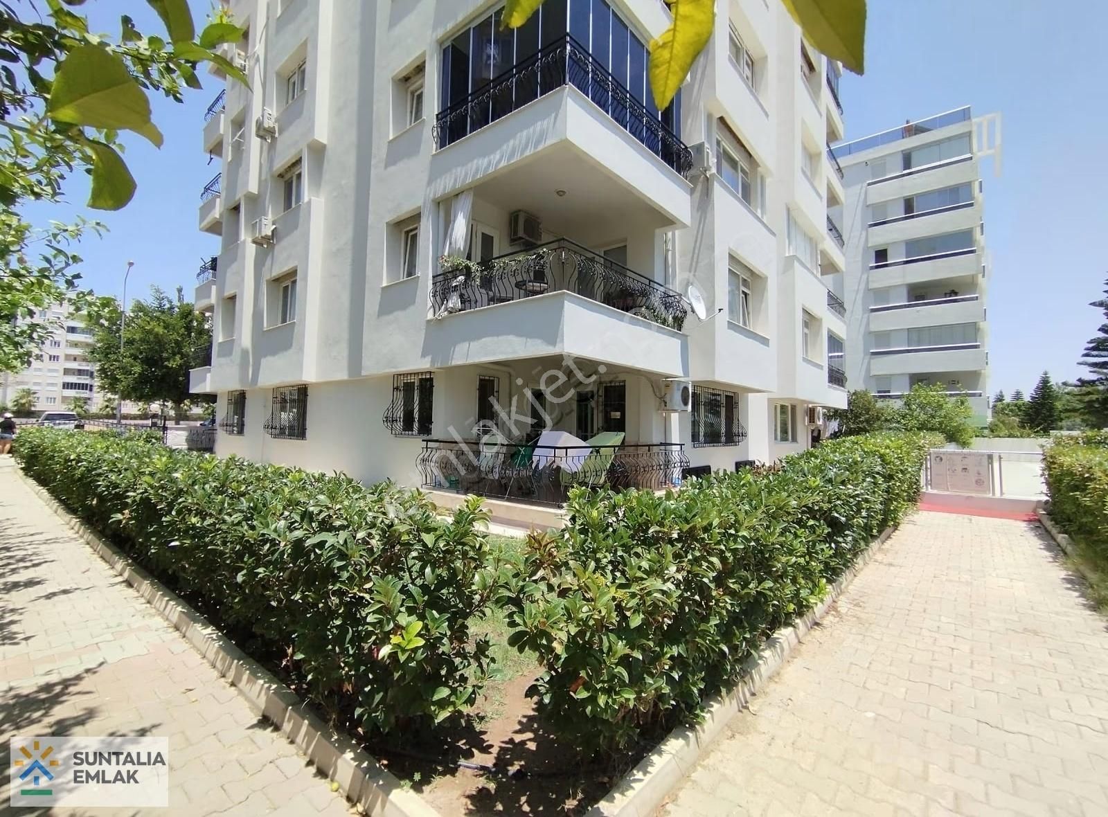 Havuzlu,site İçi, Ayrı Mutfak 2 Banyo, Büyük Salon 3+1 150 M2 - Görsel 20